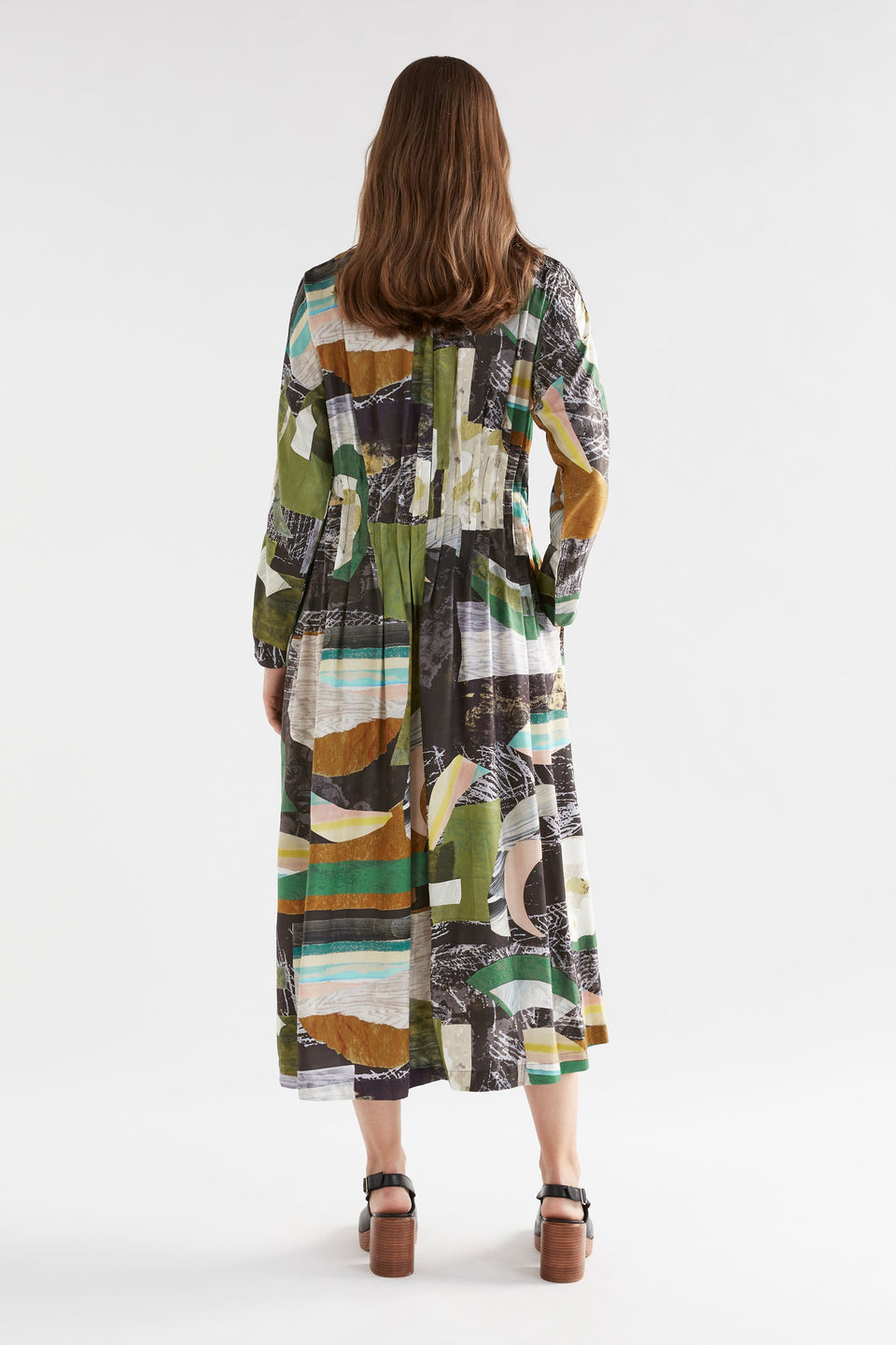 Lenne V Neck Print Long Sleeve Midi Dress with Pin Tuck Detail Model Back | LUNA PRINT