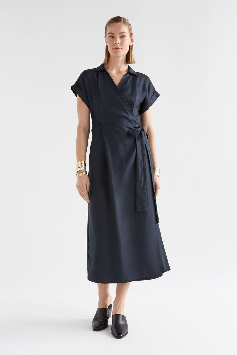 Minnen Linen Short Sleeve Wrap Shirt Dress Model Front | SPACE BLUE
