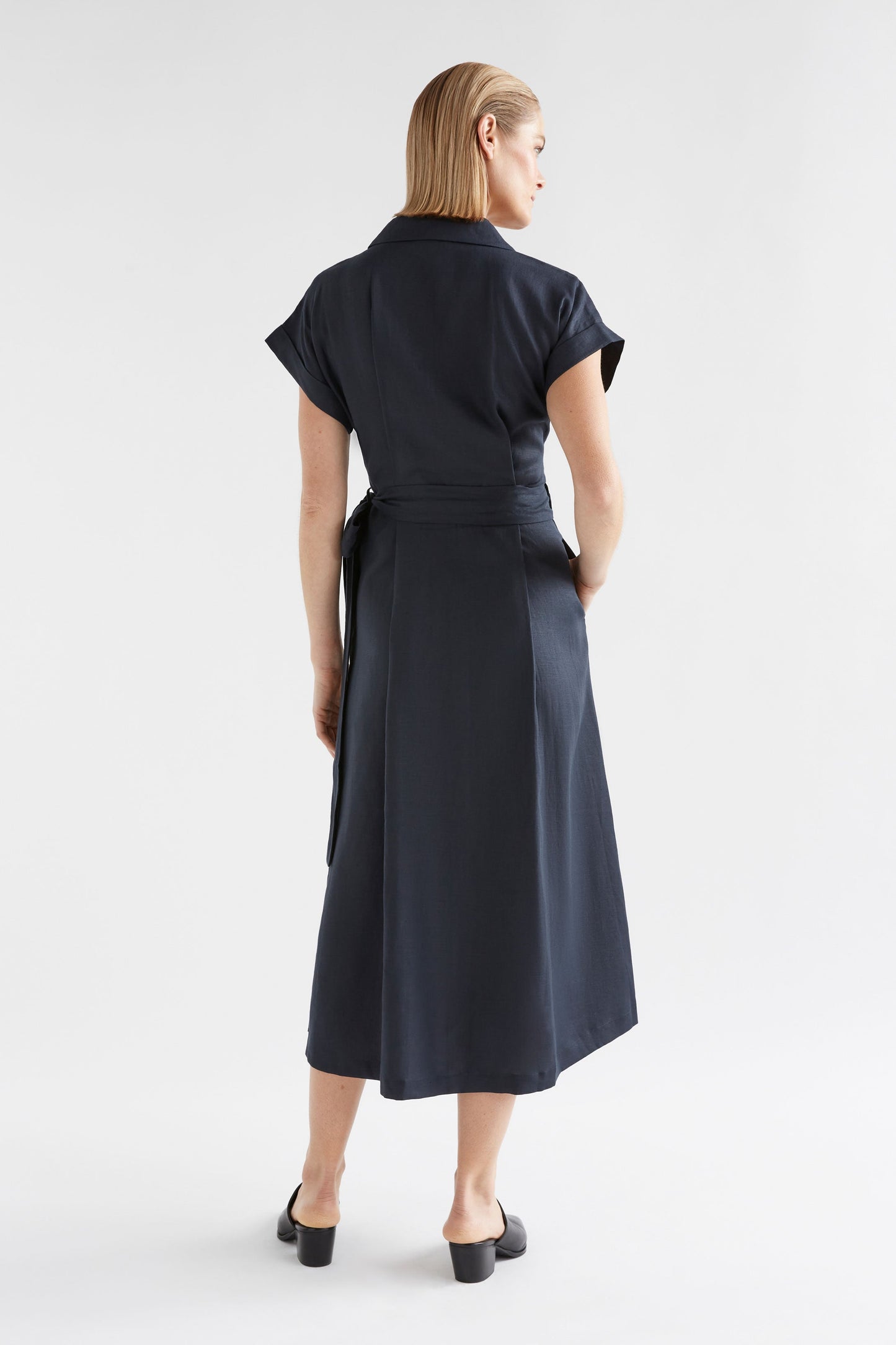 Minnen Linen Short Sleeve Wrap Shirt Dress Model Back | SPACE BLUE