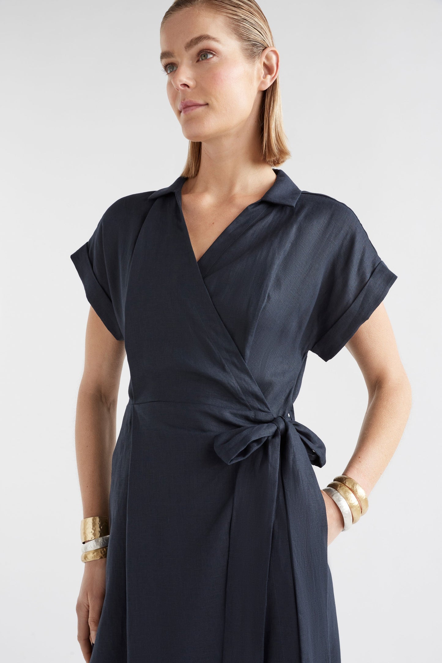 Minnen Linen Short Sleeve Wrap Shirt Dress Model Front Detail | SPACE BLUE