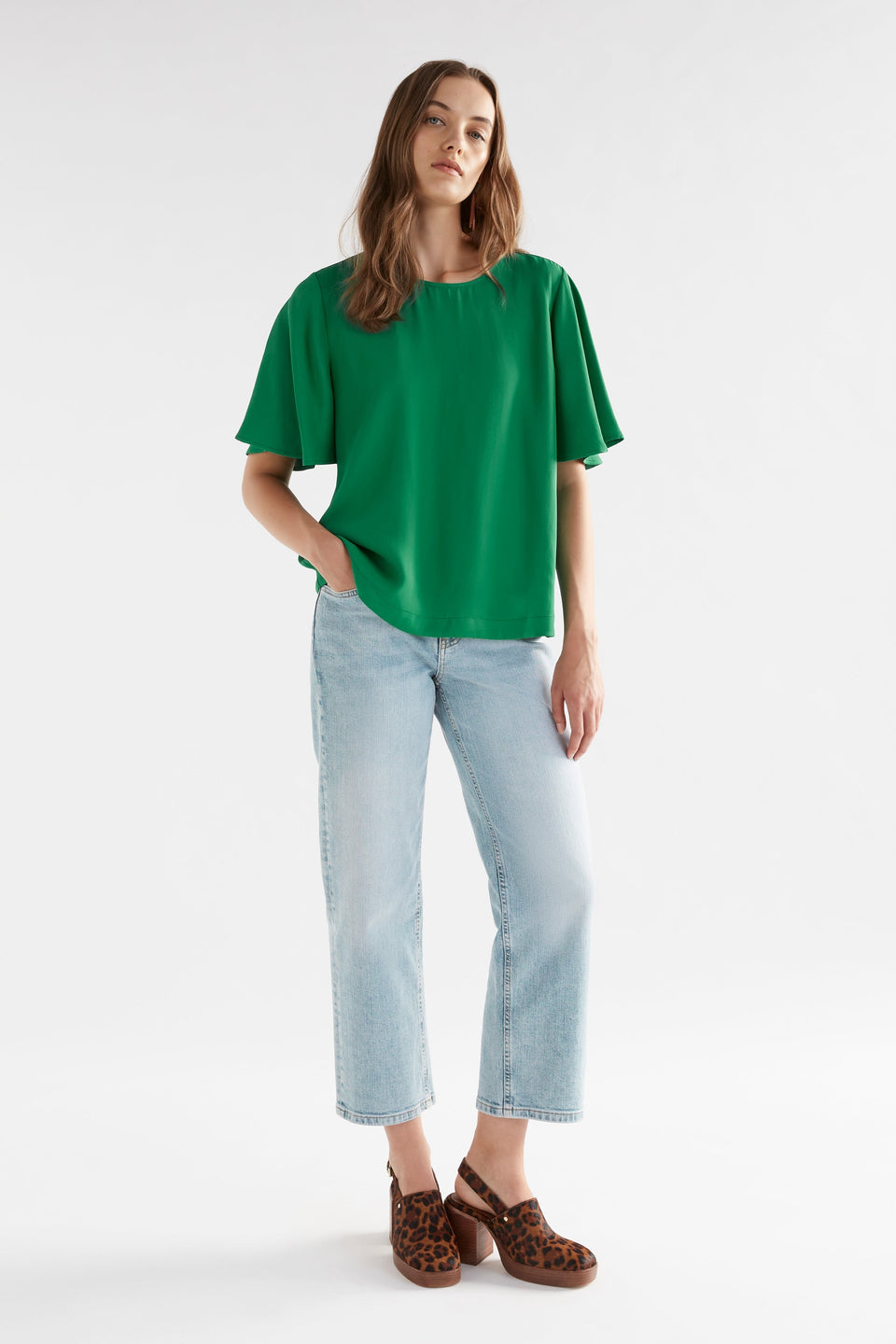 Deili Flutter Sleeve A-line Bold Print Top Model Front Full Body | JEWEL GREEN