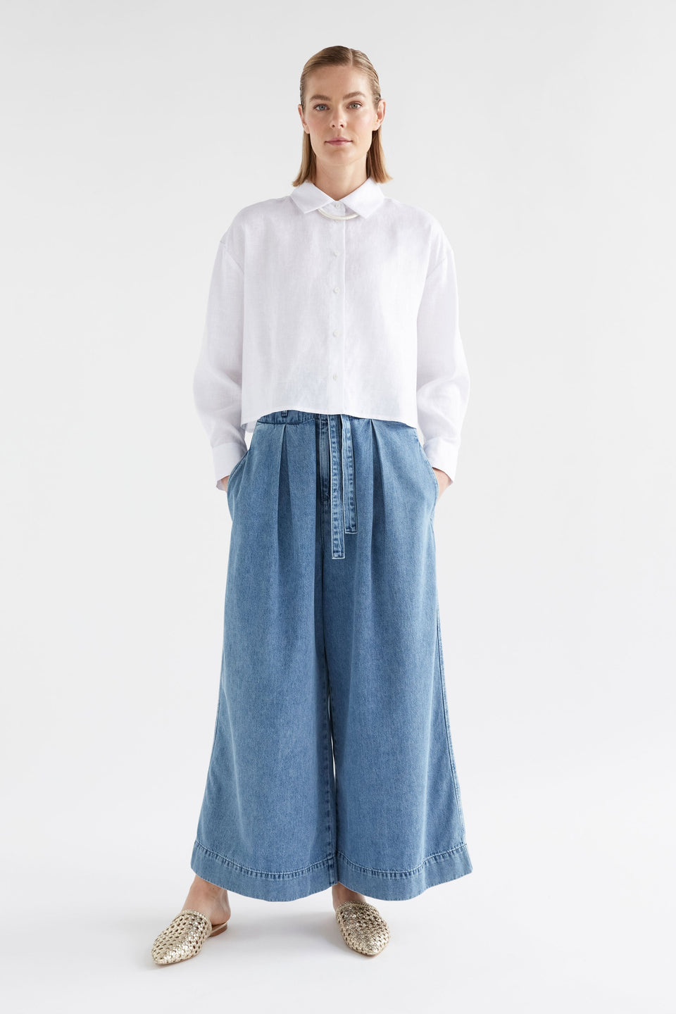 Cort Cropped Linen Shirt Model Full Body Front Sleeves down | WHITE
