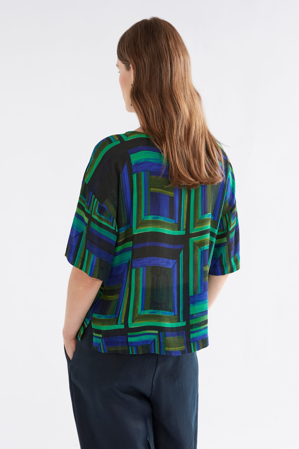 Soma Boxy Bold Print Slightly Sheer Crinkle Texture Top Model Back | SALONE PRINT