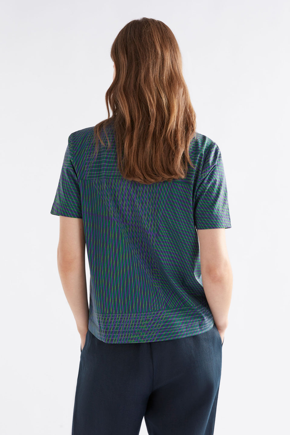 Hanen Organic Cotton Jersey Print Tshirt Model Back | LINEAL PRINT