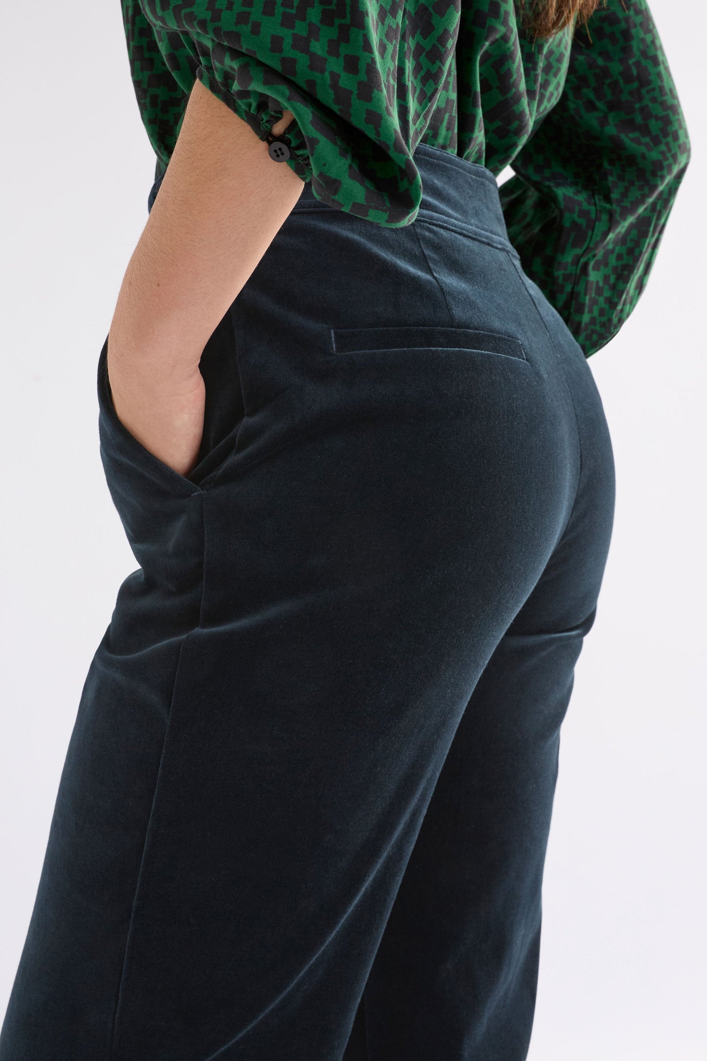 Atles High Waisted Tapered Leg Dark Blue Cut Cord Pant Model Back crop | CARBON
