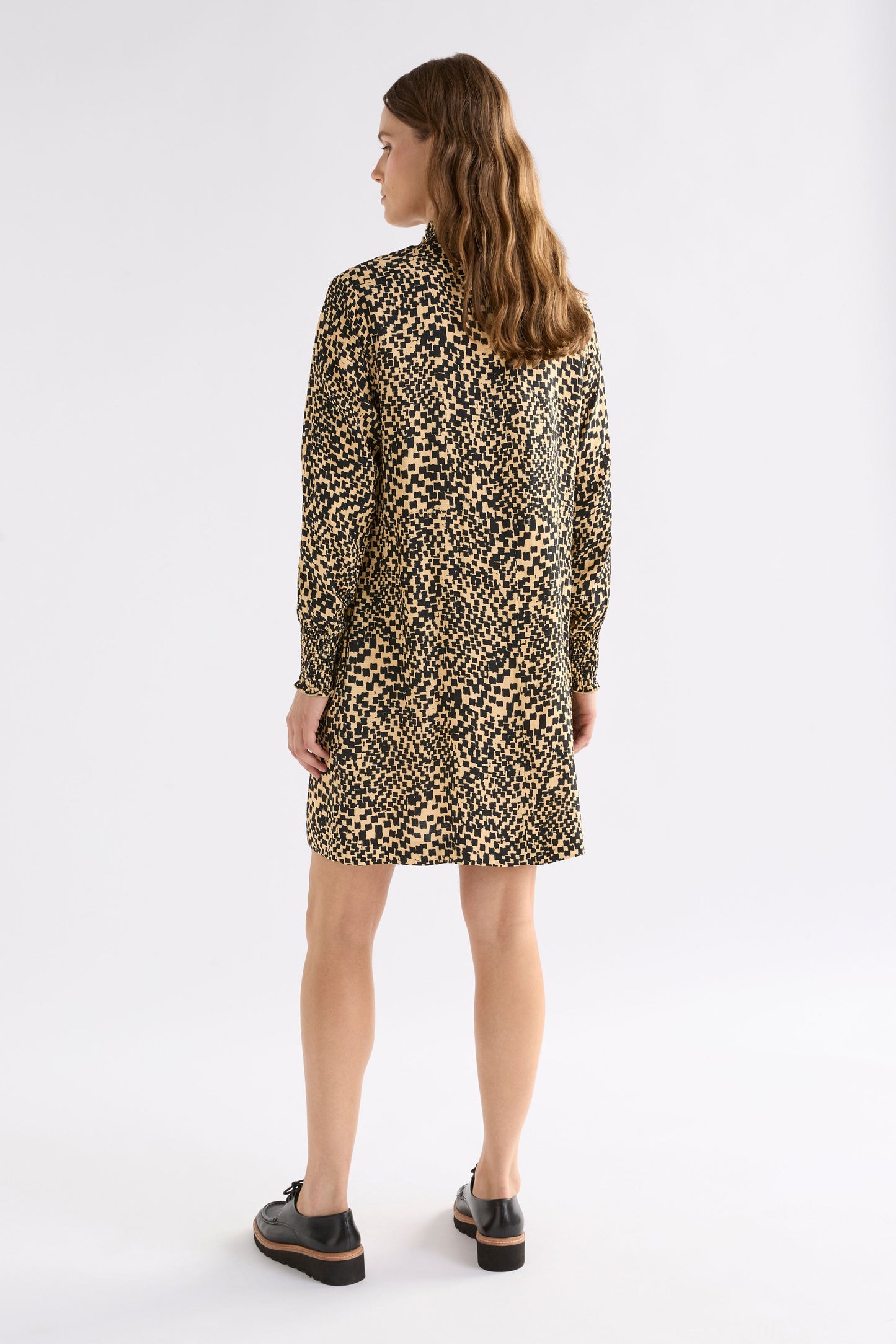 Veda Shirred Neck Detail Long Sleeve Shift Dress Model Back | BEIGE SINDA PRINT