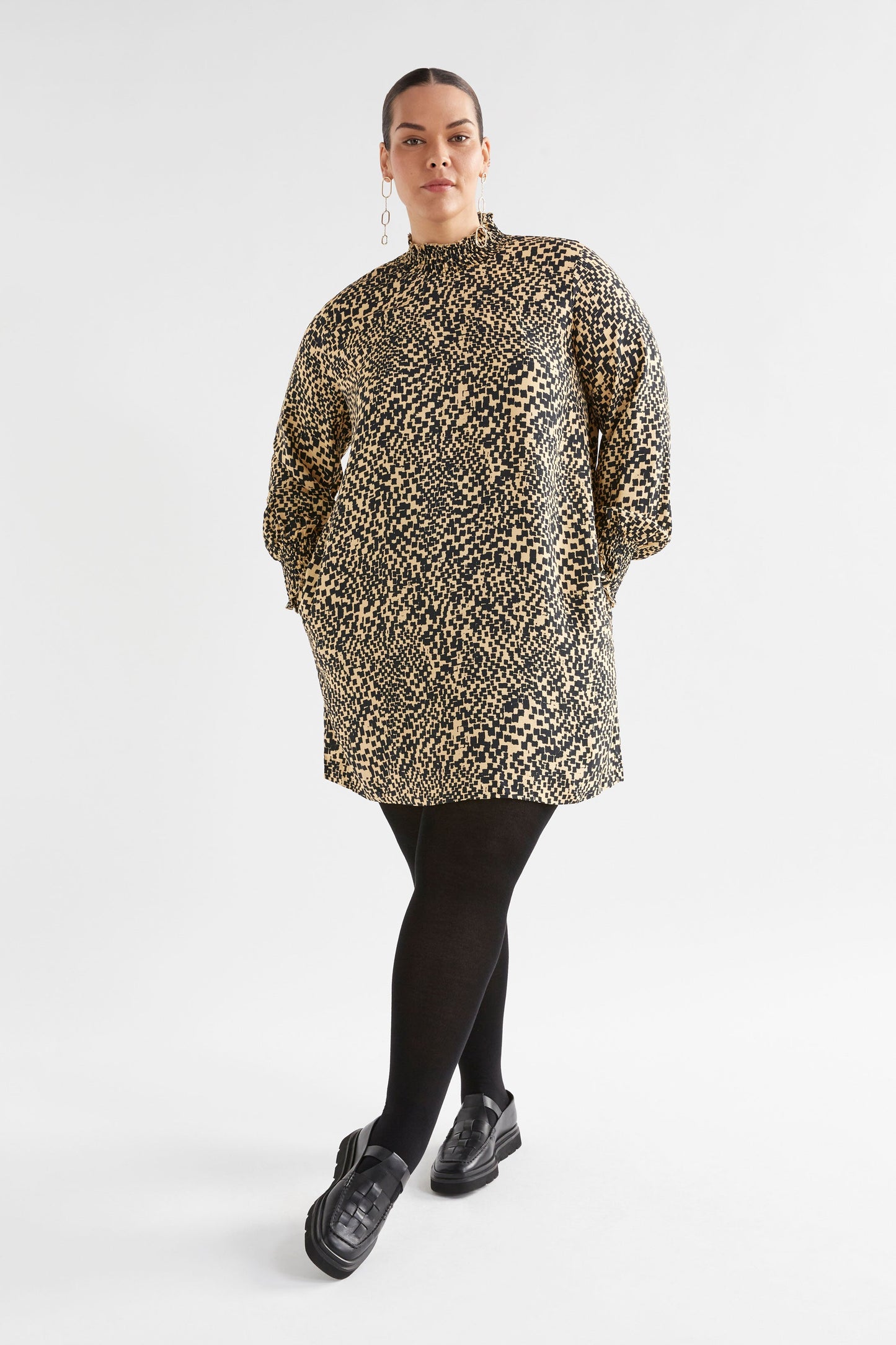 Veda Shirred Neck Detail Long Sleeve Shift Dress Curve Model Front | BEIGE SINDA PRINT