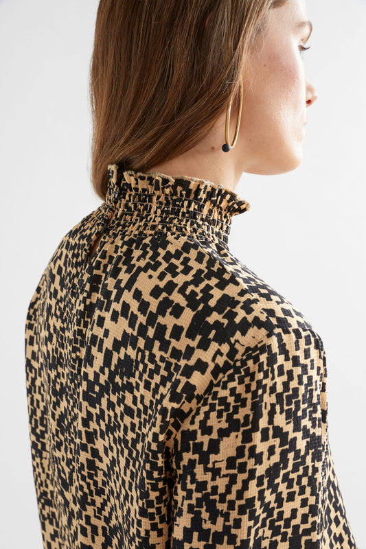 Veda Shirred Neck and Cuff Long Sleeve Top Model Neck Detail | BEIGE SINDA PRINT