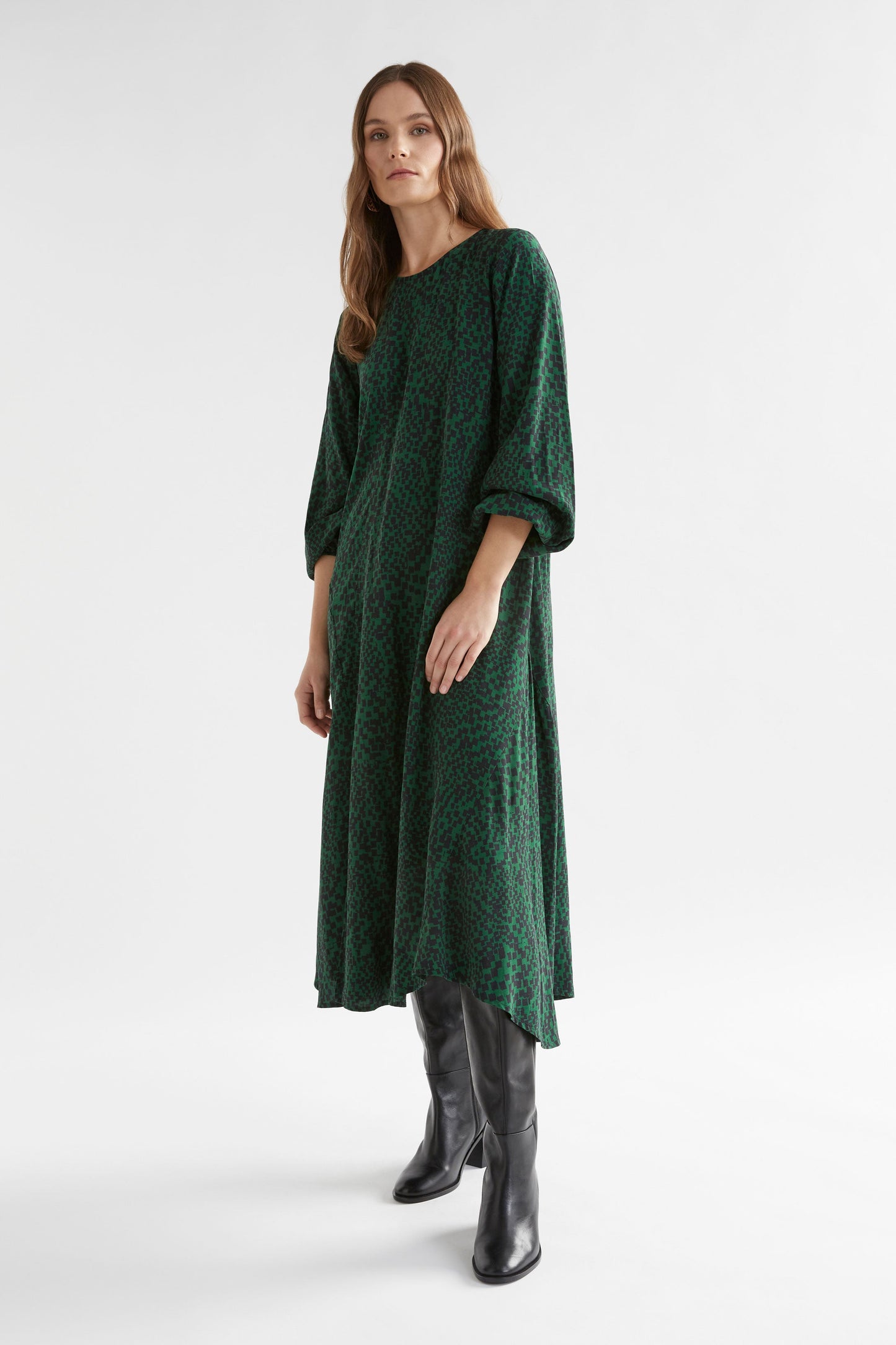 Dega Long Sleeve Asymmetric Hem Print Midi Dress Model Angled Front | GREEN SINDA PRINT