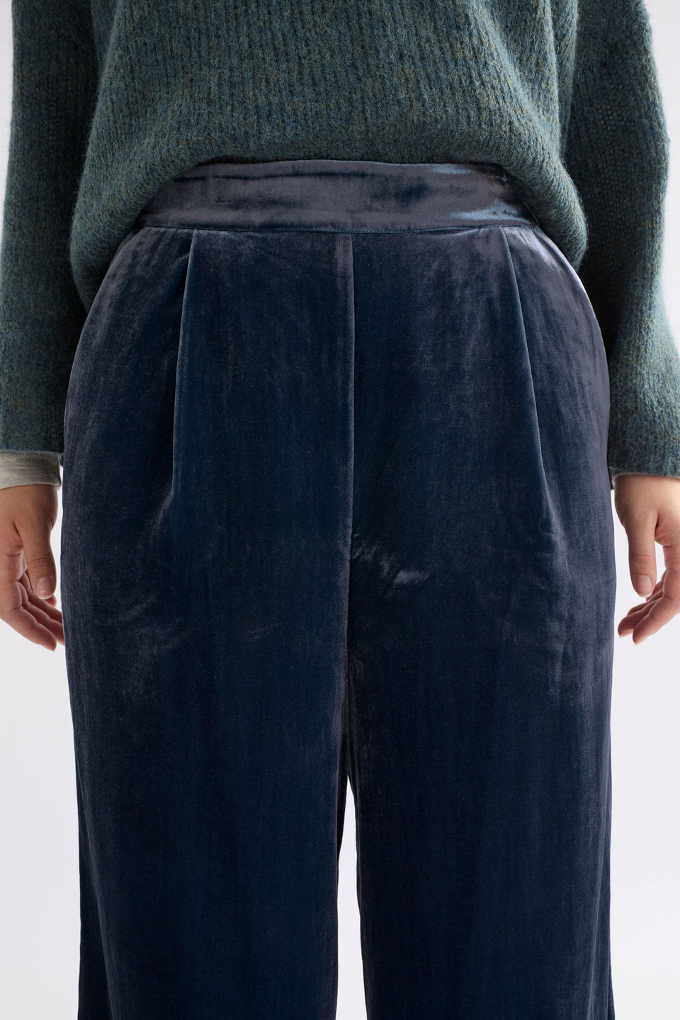 Suuri Velvet Wide Leg Elastic Waist Pant Model Angled Front  detail | BLUE STEEL
