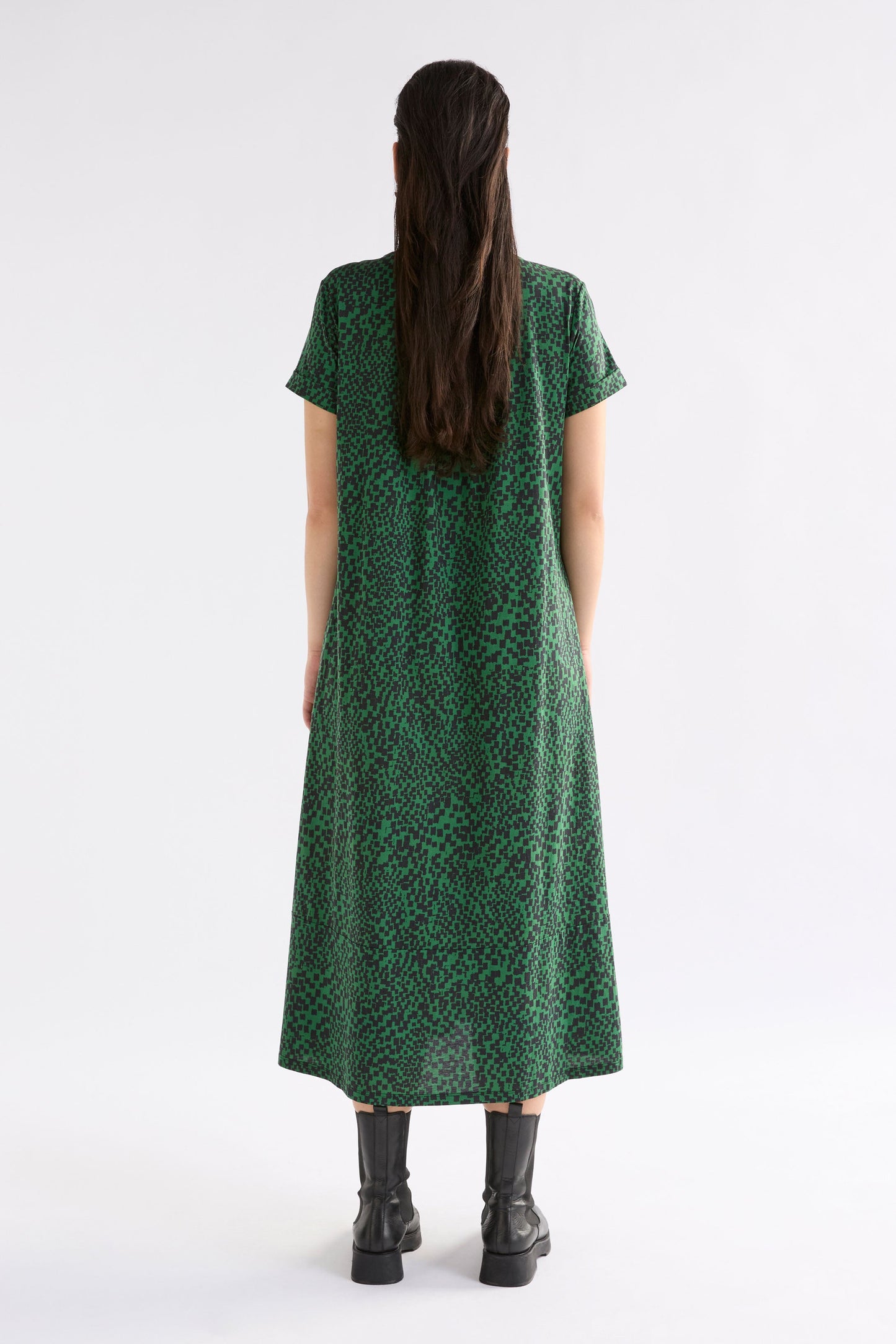 Haki Long Organic Cotton Jersey Print Tshirt Dress Model Back | GREEN SINDA PRINT