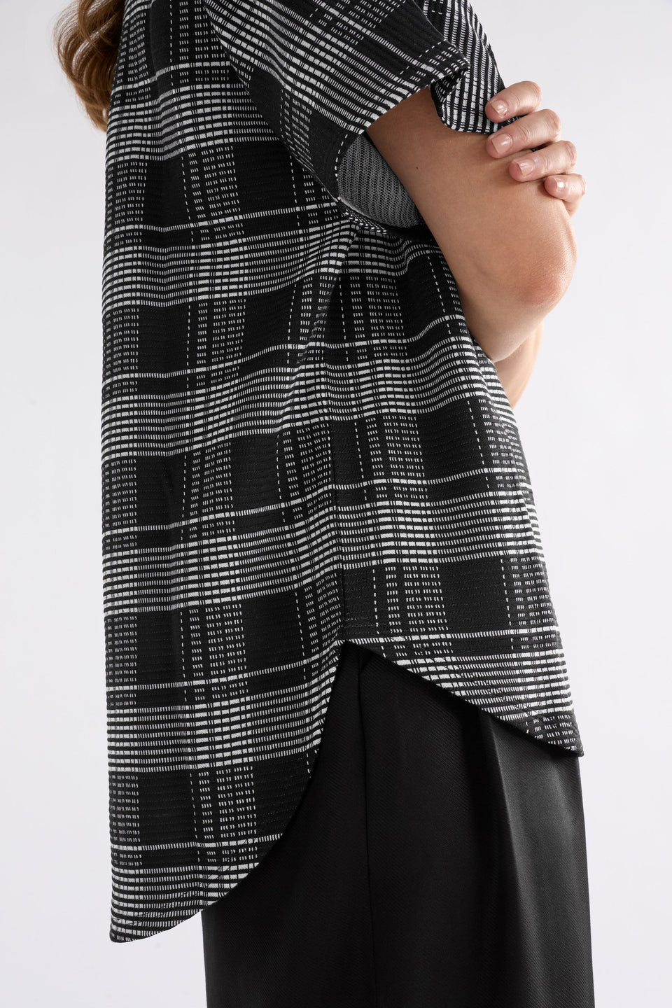 Mairea Jacquard Textured Check Stretch Tshirt Model Side Detail |  BLACK WHITE CHECK