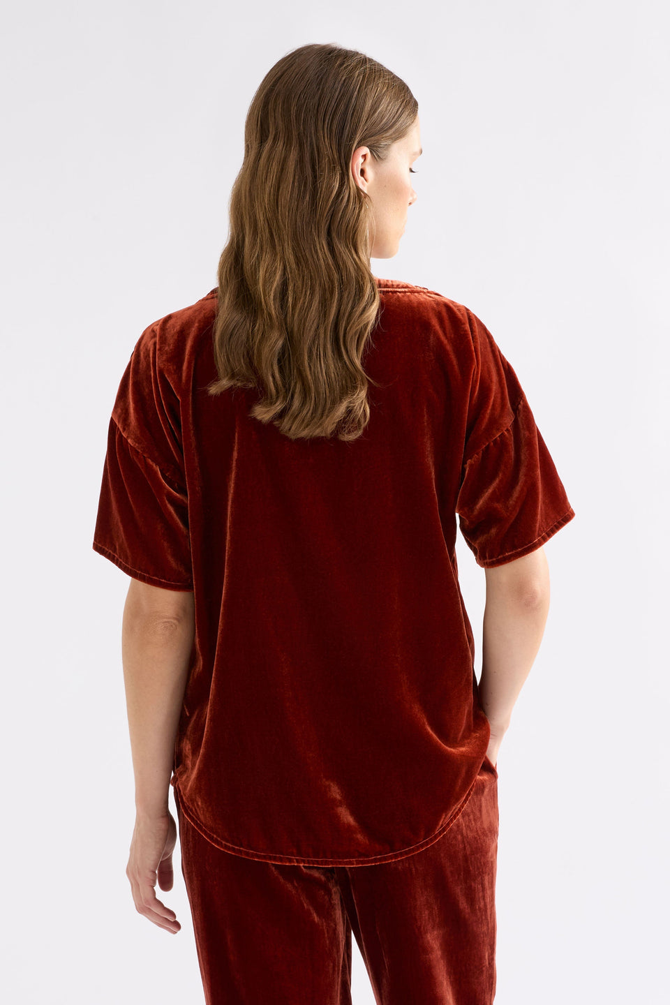 Suuri Boxy Sleeve Drop Shoulder Velvet Top Model Back | SPICE
