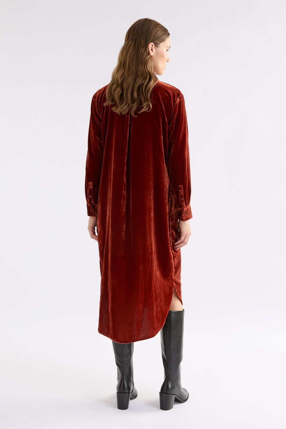 Suuri Velvet Scooped Hem Midi Shirt Dress Model Back | SPICE