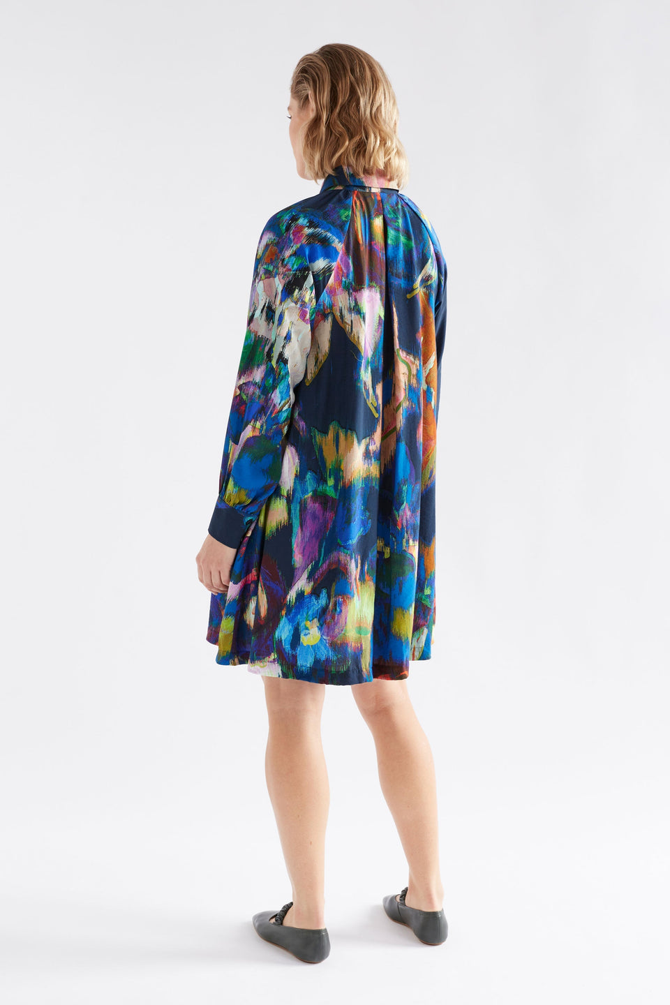Moda Dress on Model Back View | VAARA PRINT