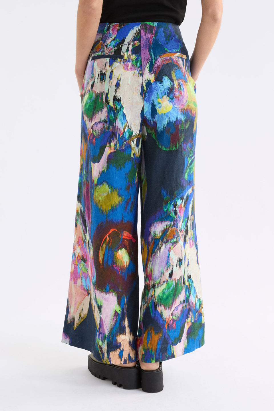 Lato Pant on Model Back View Full Length | VAARA PRINT
