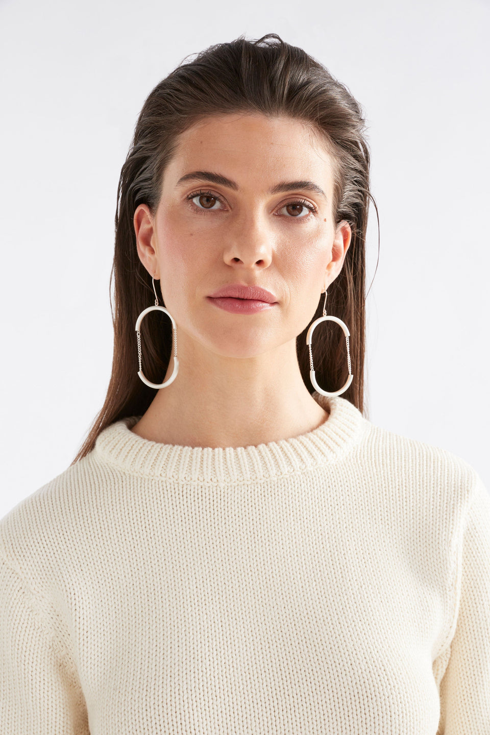 Skara Metallic Loop Hook Earring Model | GOLD
