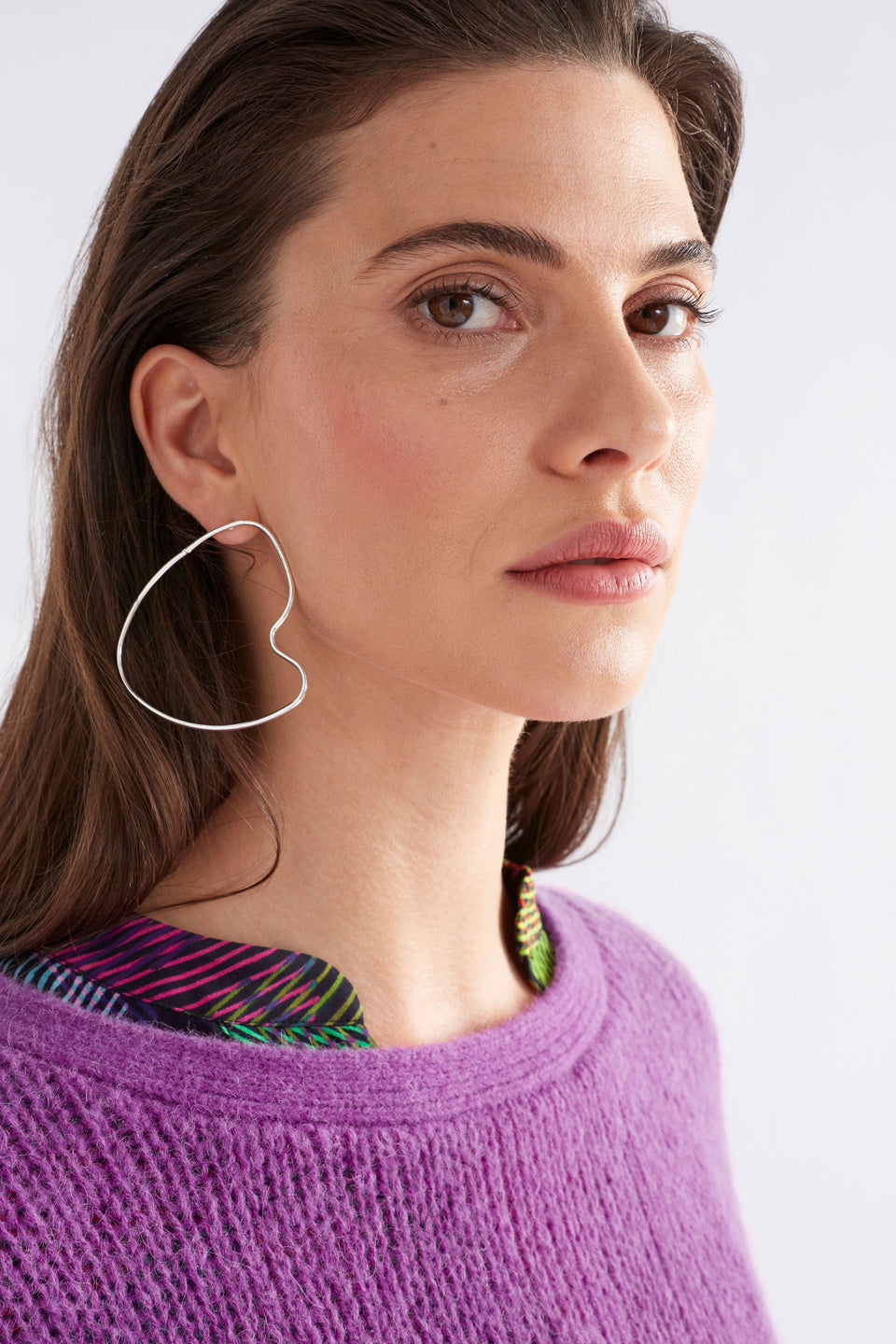 Harrt Fine Metal Heart Shaped Loop Drop Stud Earring model detail | SILVER