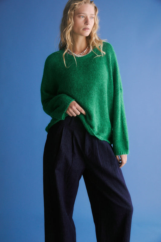 Agna Relaxed Box Fit Alpaca Yarn Knit Sweater Model Front Campaign | MILAN GREEN