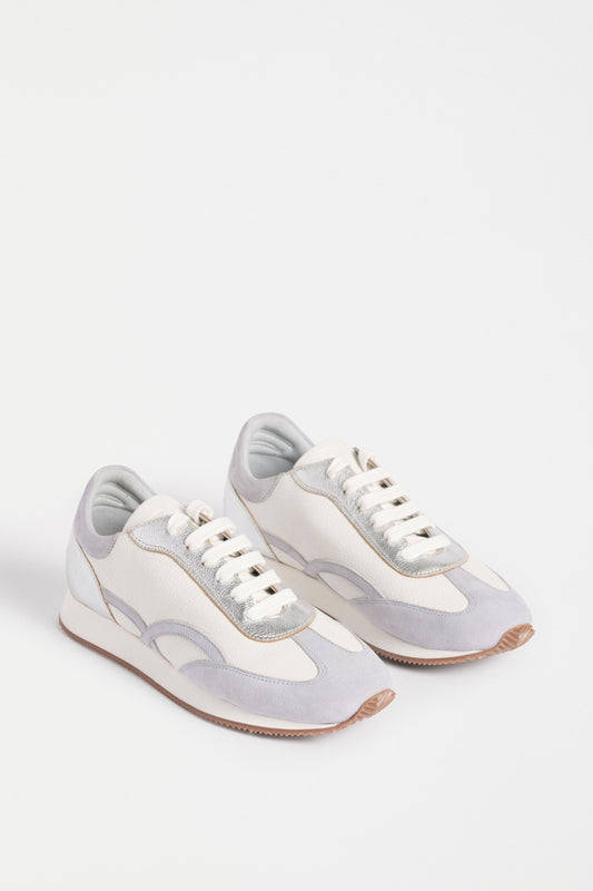 Steni Trainer Shoe Flat Lay front side view | LIGHT GREY