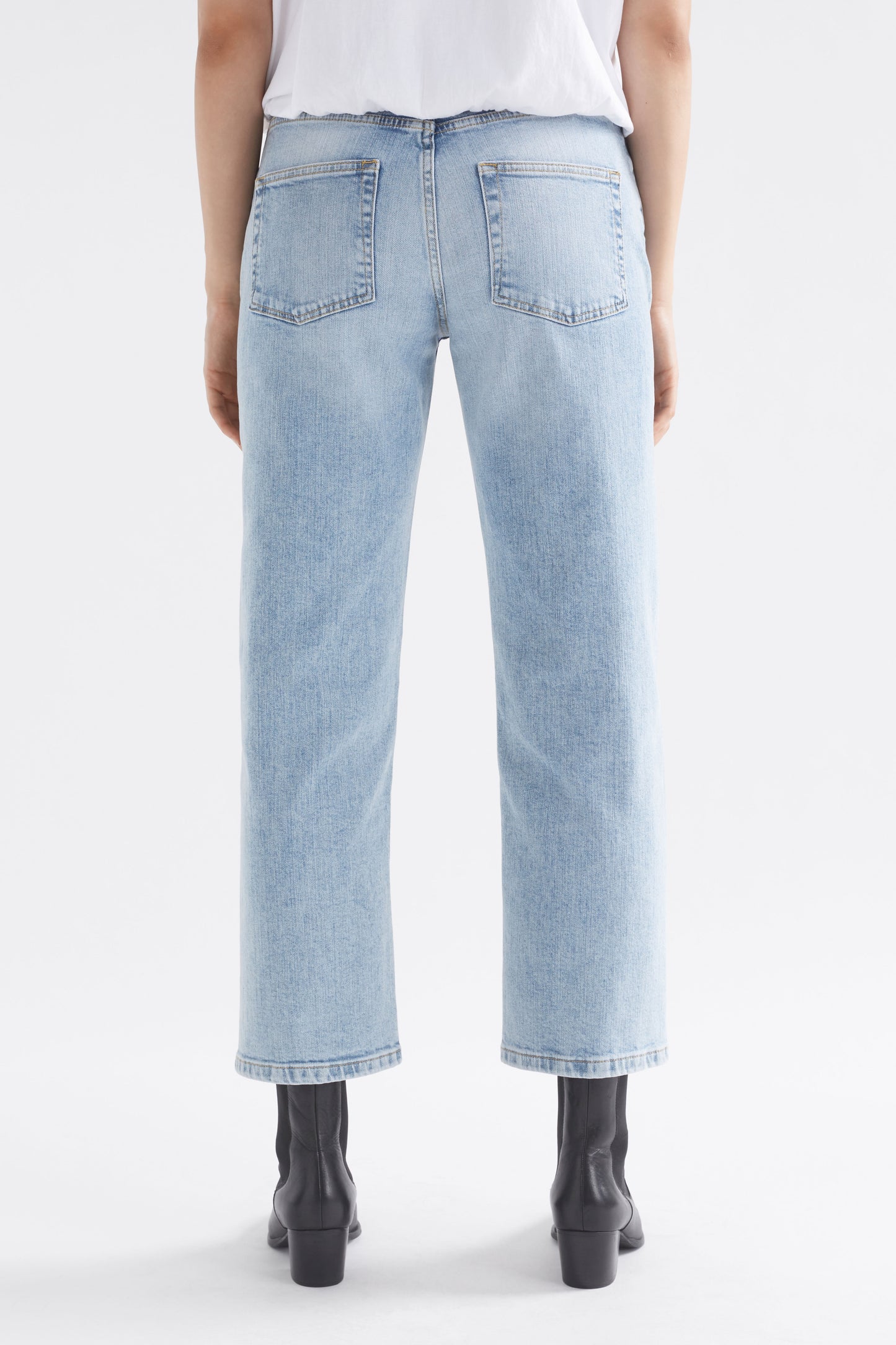 Ven Light Wash Mid Rise Regular Fit Jean Model  Back | LIGHT WASH