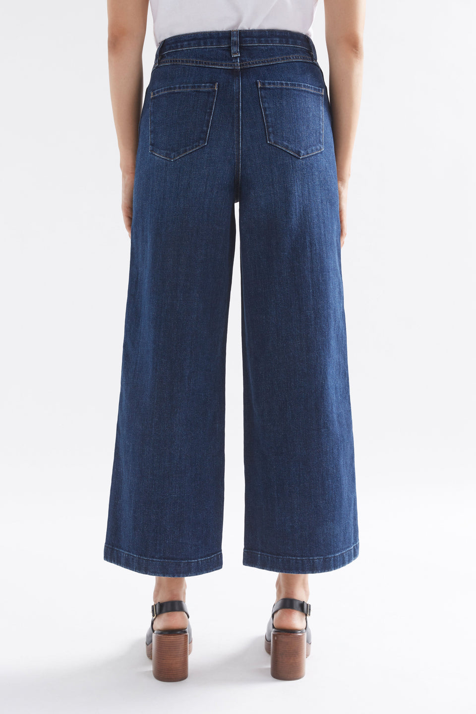 Tovi Regen Wide Leg Jean Model Back | DARK BLUE RINSE