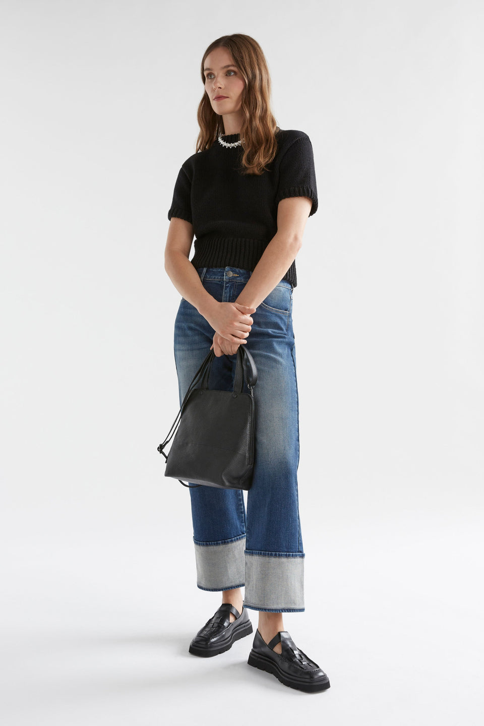 Modell Wide Straight Leg Organic Cotton Stretch Cuff Jean Model Front full body | FADED INDIGO