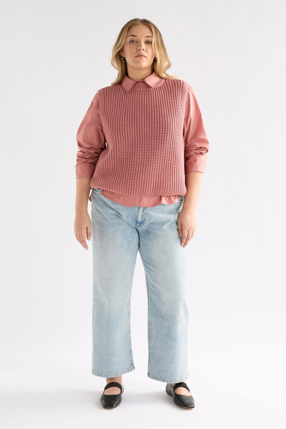 Arp Vest on Curve Model with pink shirt full length | CLAY PINK