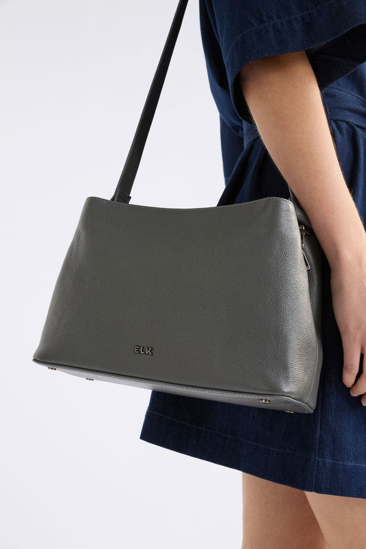 Niv Bag on model elk logo | DARK GREY