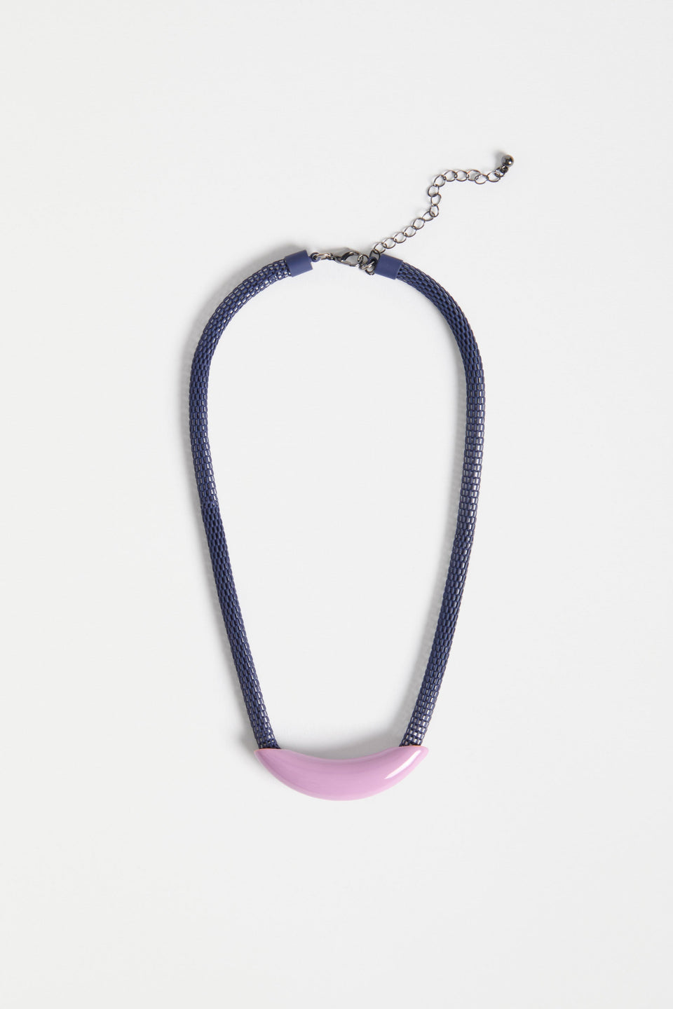 Jans Short Necklace Flat Lay | LILAC