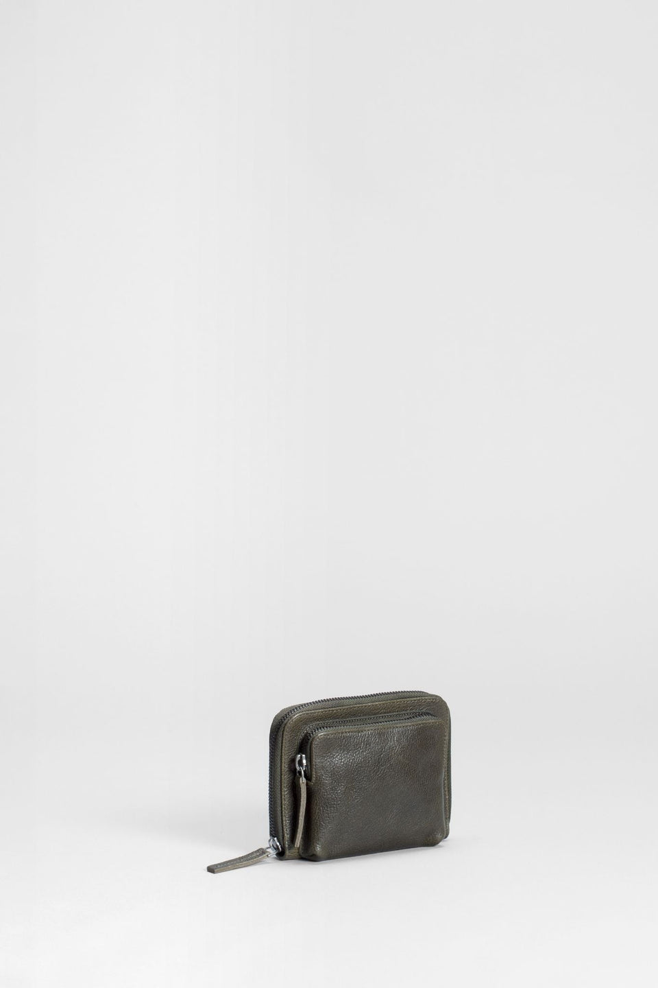 Innset Soft Cow Leather Purse Wallet Front | Olive