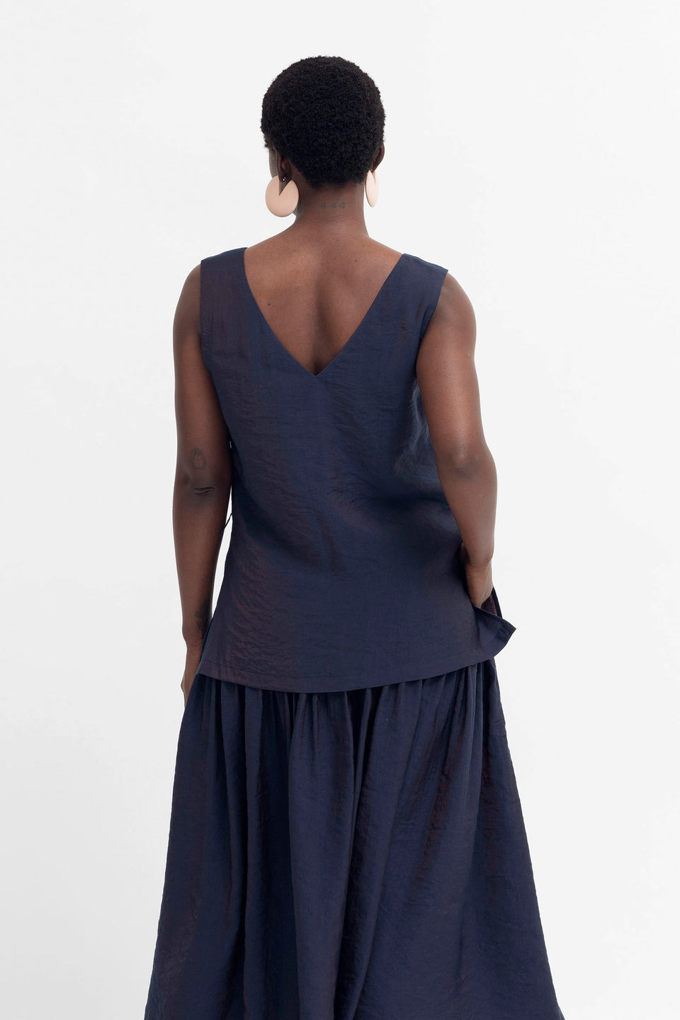 Glos Metallic Two Tone Belted Tank Model Back | NAVY SHINE
