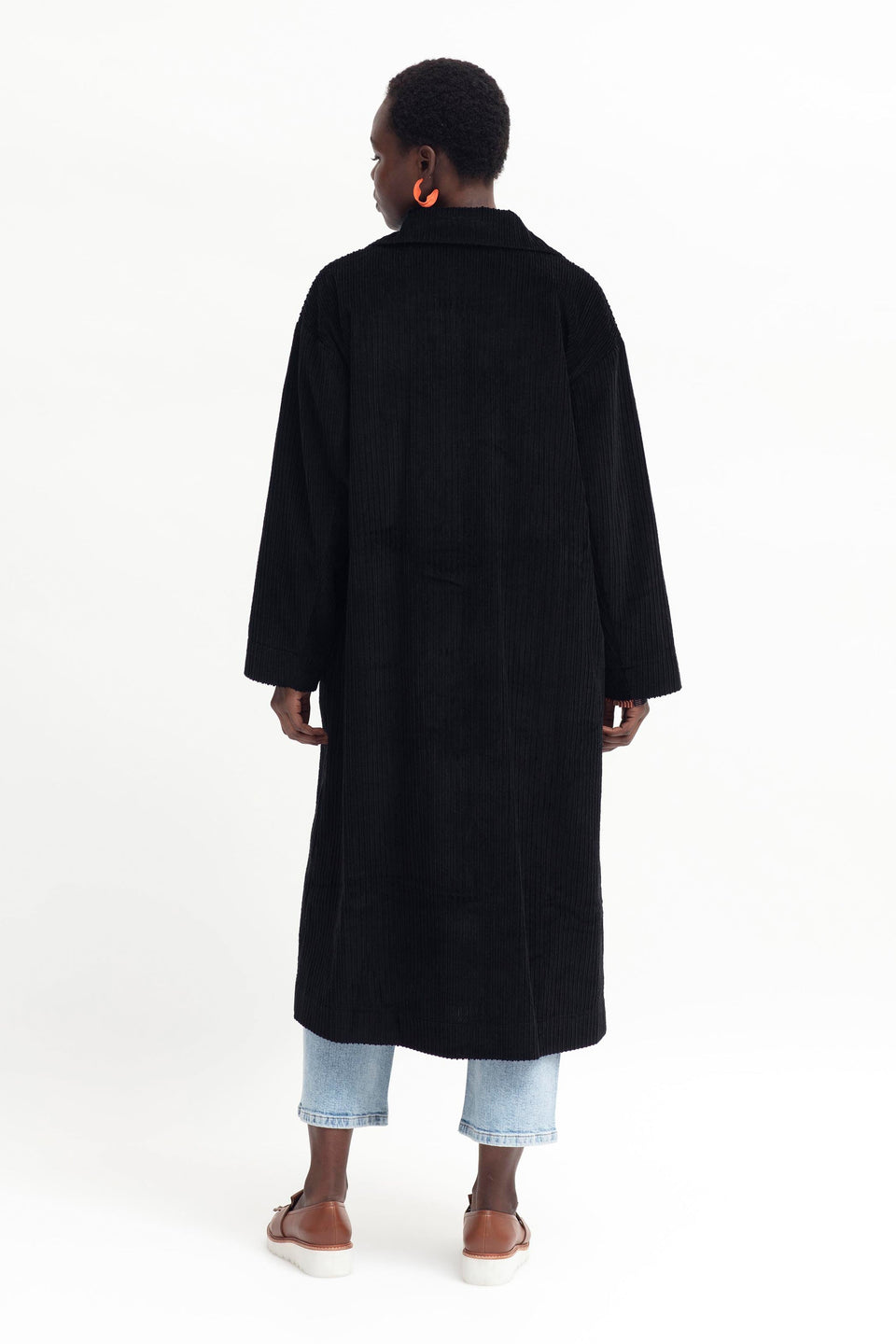 Koord Organic Cotton Singled Breasted Collared Cord Jacket Model Back | BLACK