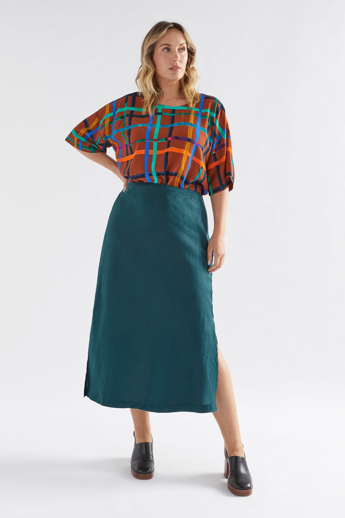 Dela Boxy Check Top Plus Model Front | BREA CHECK