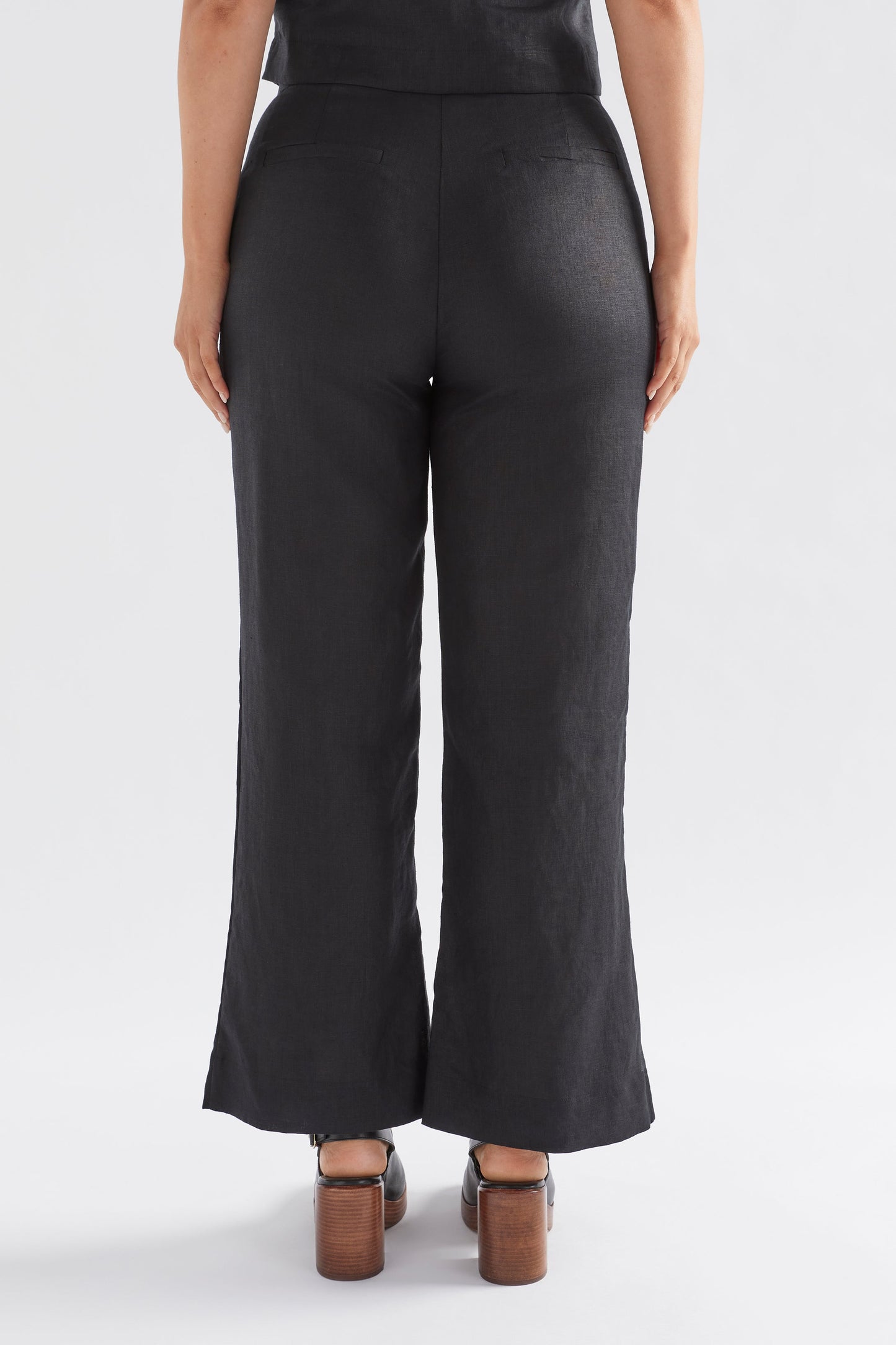 Stilla Linen Boot Cut High Rise Pant model back | BLACK