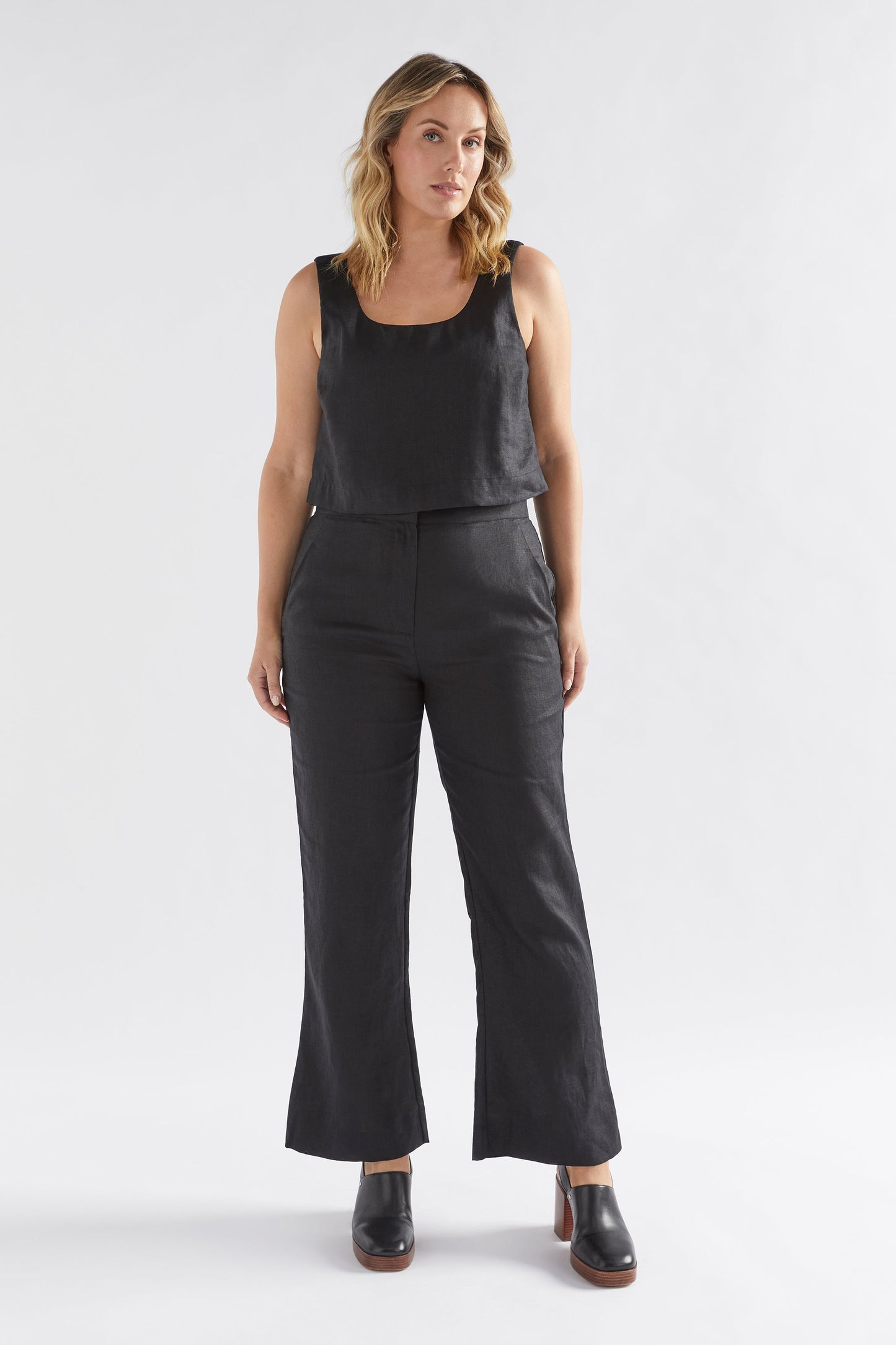 Stilla Linen Boot Cut High Rise Pant plus model front | BLACK