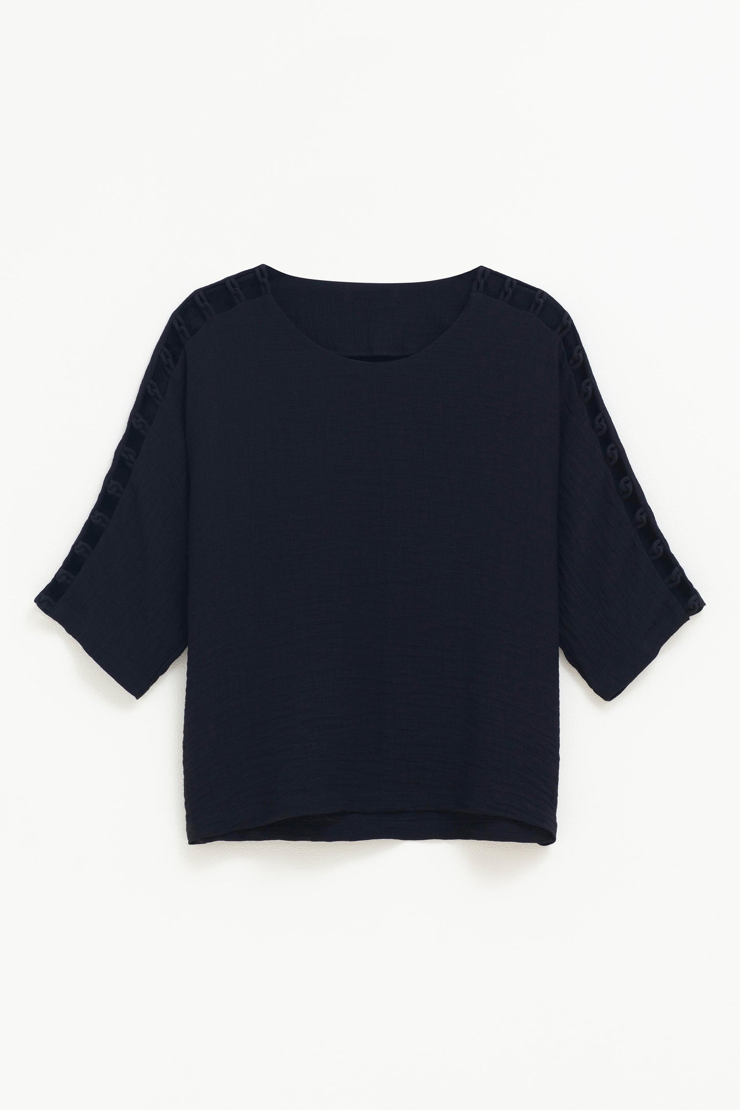Loopt Crinkle Top with Loop Sleeve Detail Front | BLACK