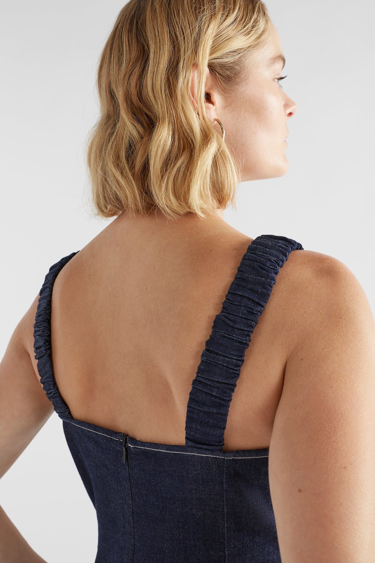 Yens Wide Leg Sleeveless Denim Jumpsuit Model Strap Detail|  DENIM 