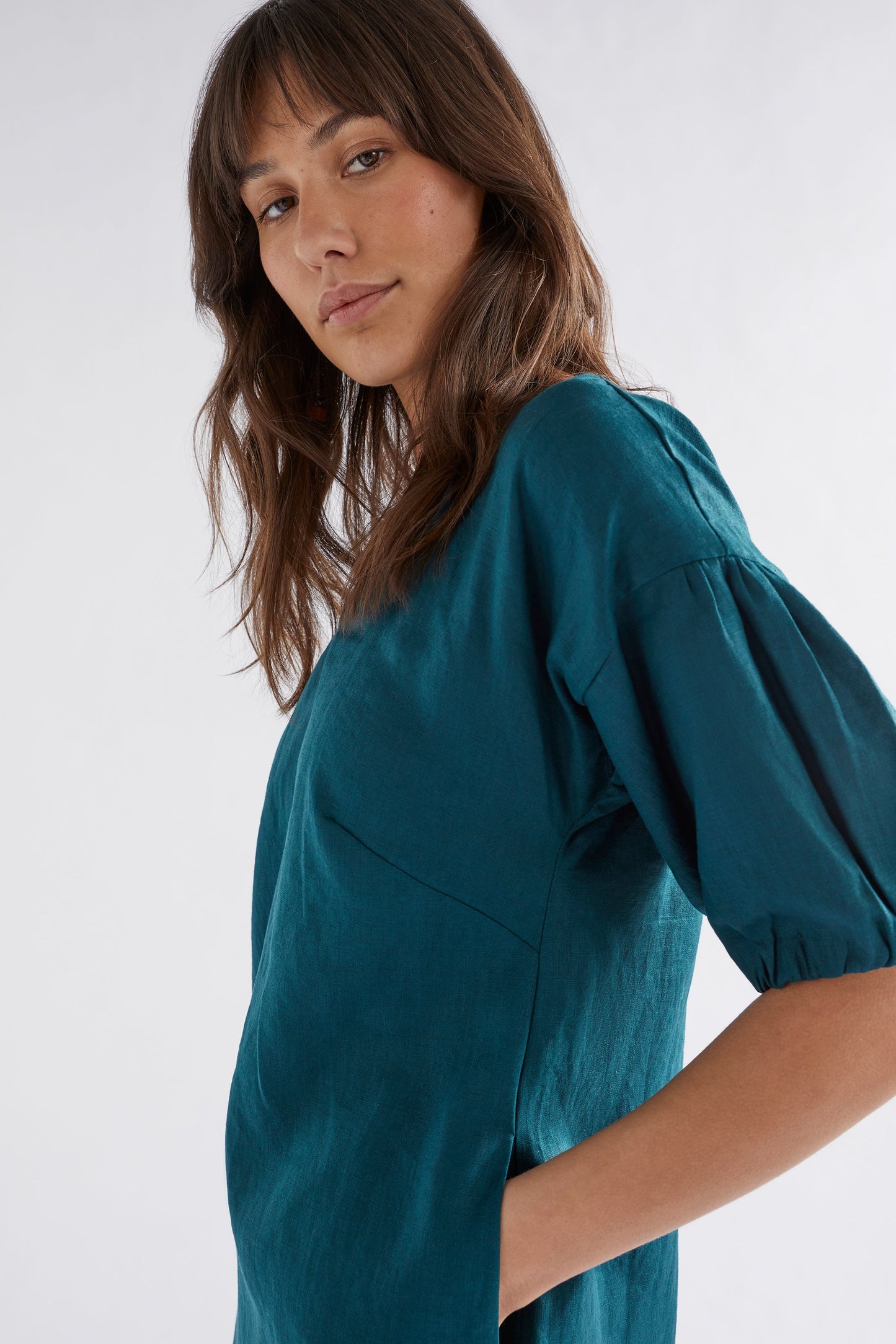 Strom Linen Puff Sleeve V-Neck Knee Length Dress Model Sleeve Detail  | PEACOCK