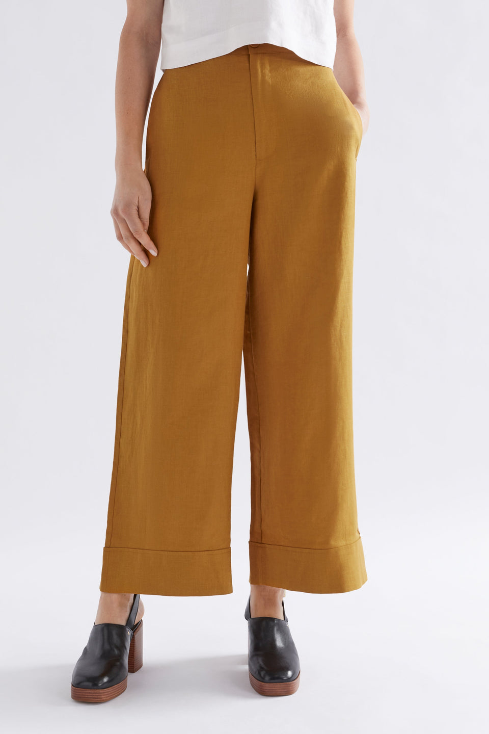 Strom Mid Rise Wide Leg Linen Pant Model Front Crop | HONEY GOLD