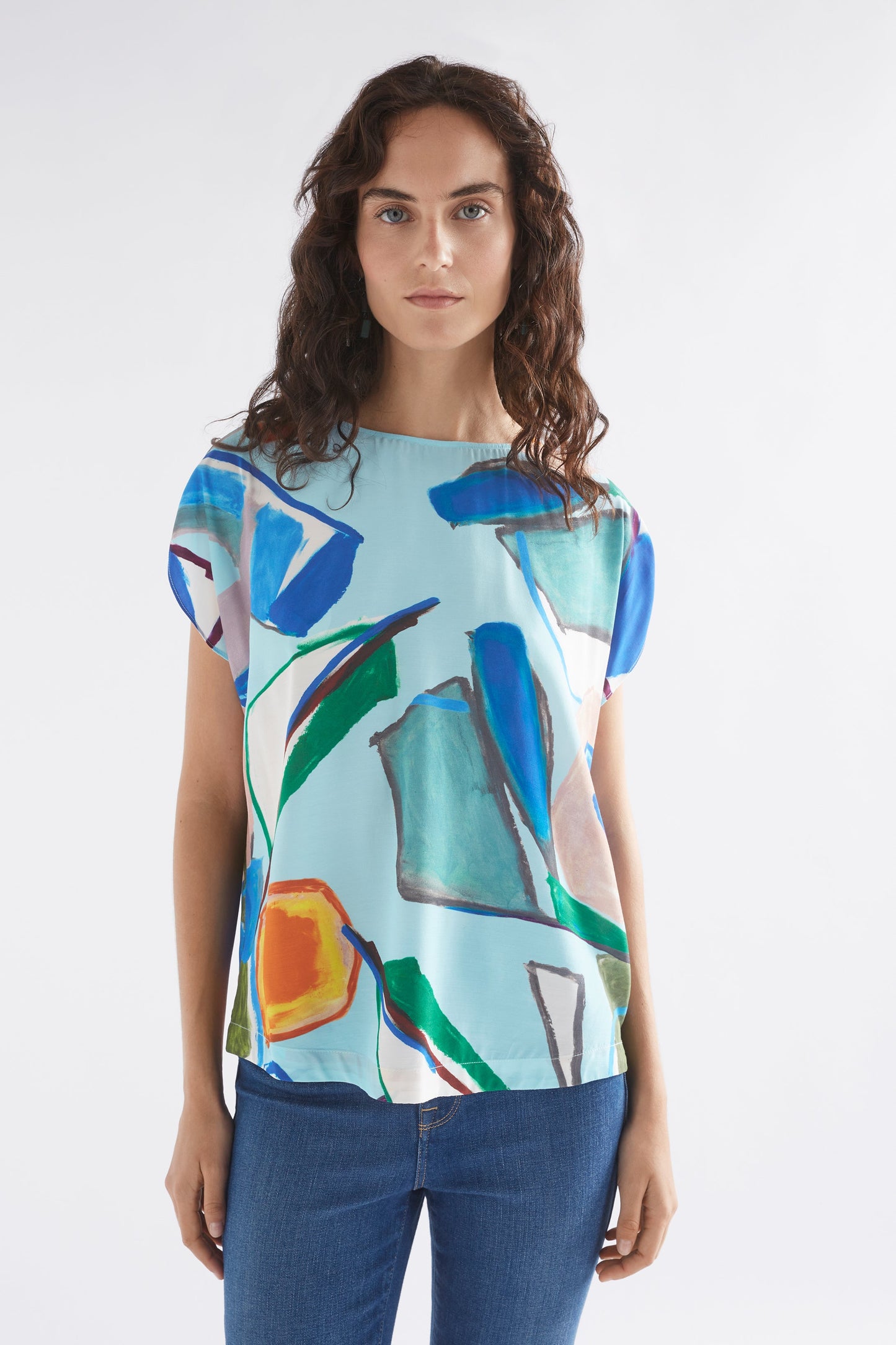 Kash Print Circle Sleeve Silky Top Model Front | SUN PRINT