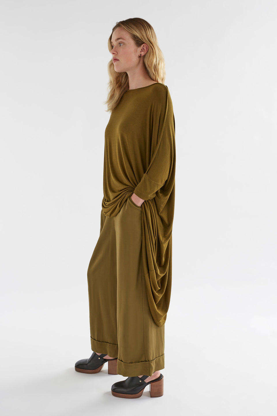 Wide Stretch Classic Jersey Dress Model Angled Front Bella hand in pocket | DARK CITRONELLE