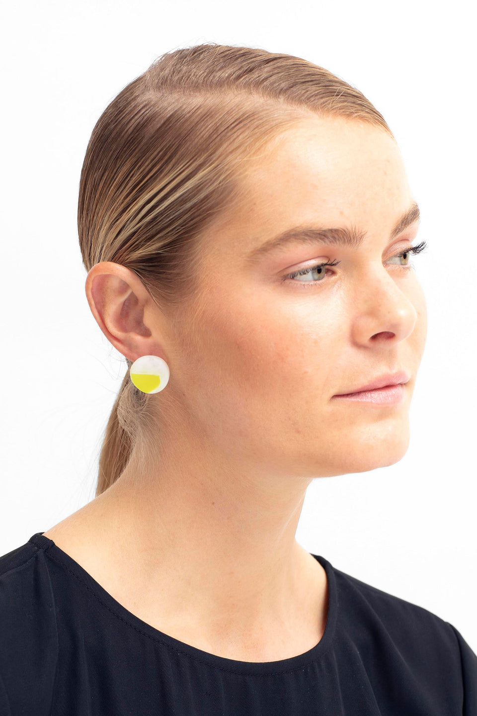 Aki Organic Circular Shaped Resin Stud Earring Model Crop Model | SPLICE YELLOW