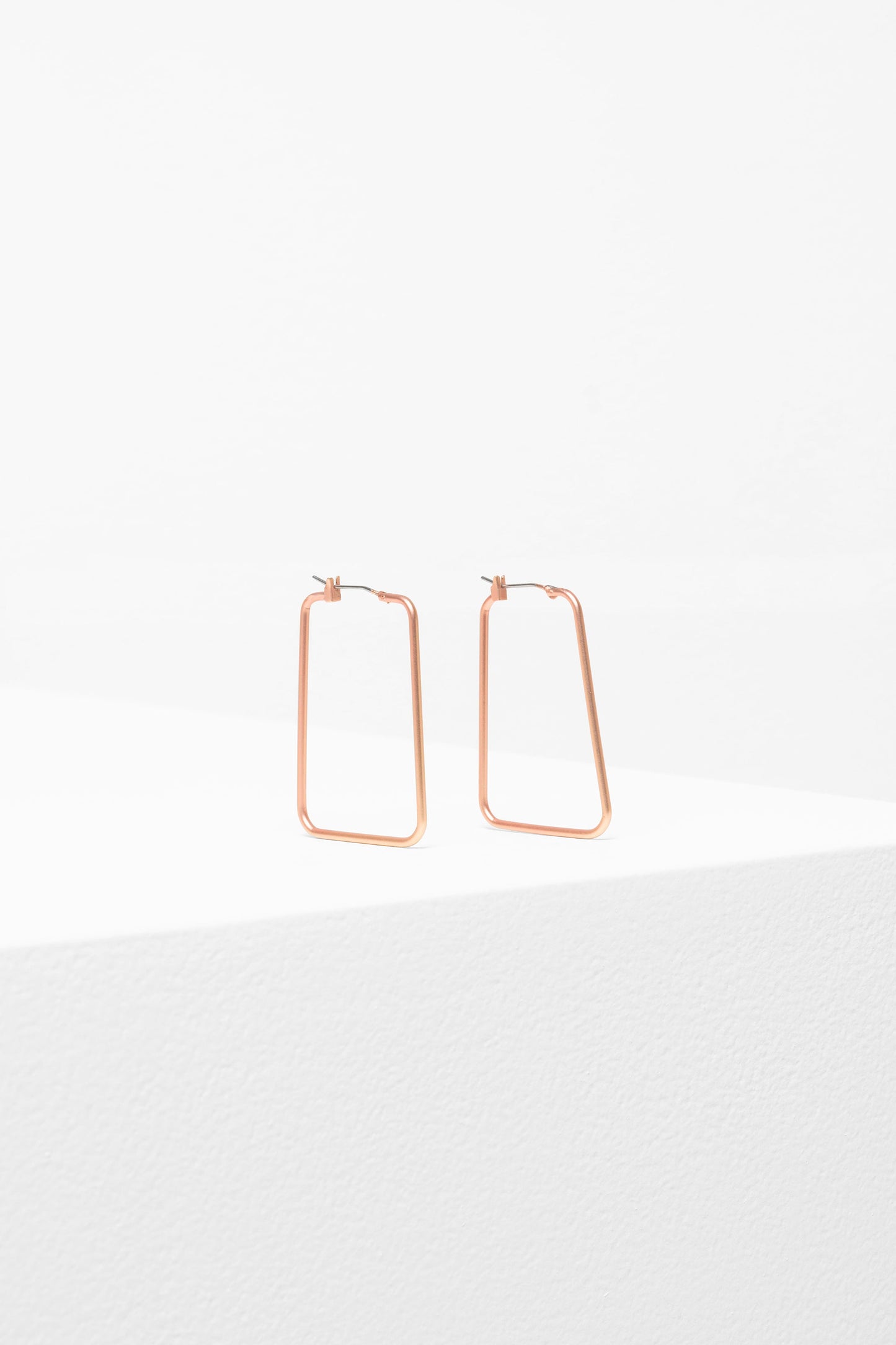 Nes Asymmetric Rectangle Hoop Fine Metal Earring | ROSE GOLD
