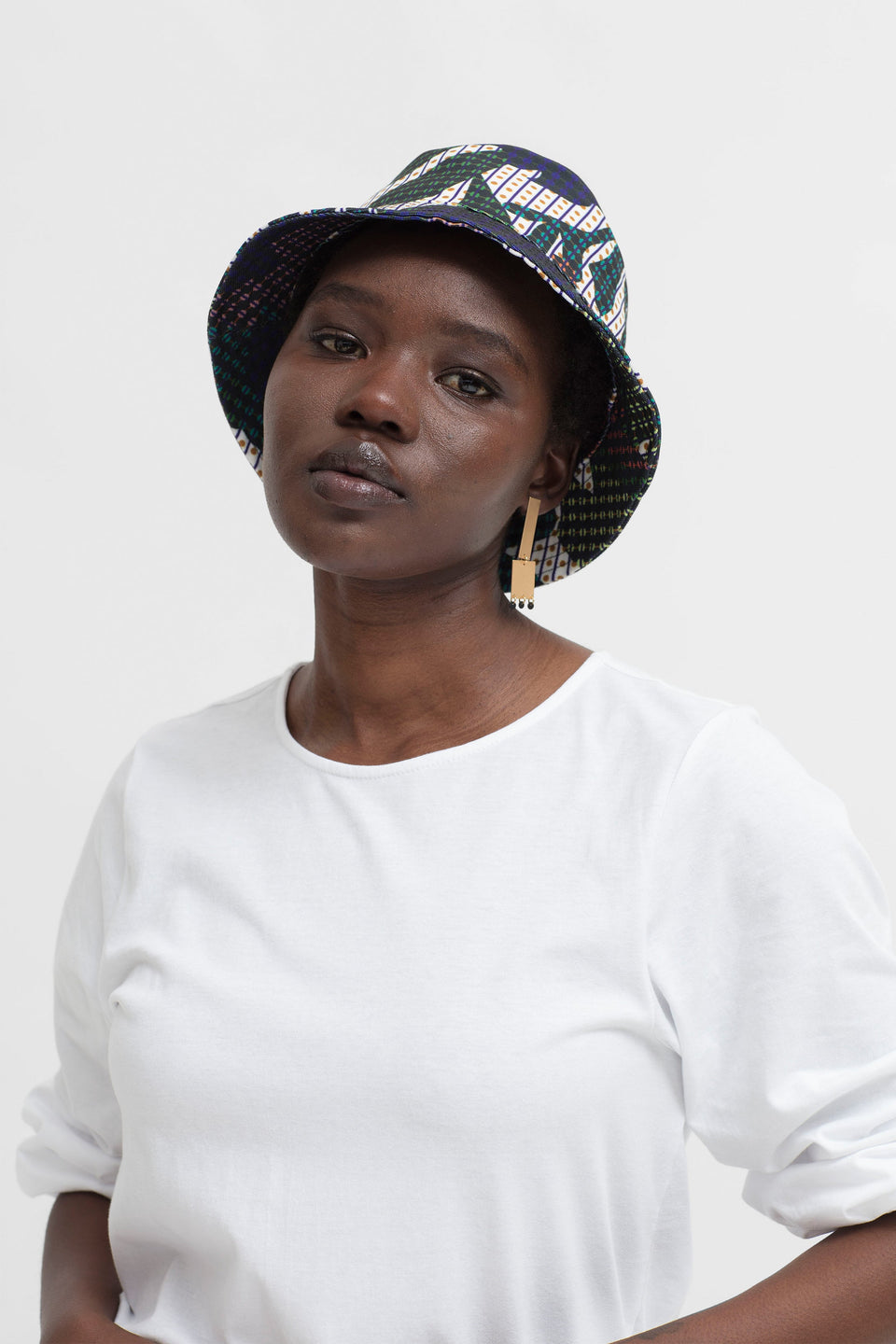 Emra Recycled Canvas Print Bucket Hat model Front JENSA PRINT