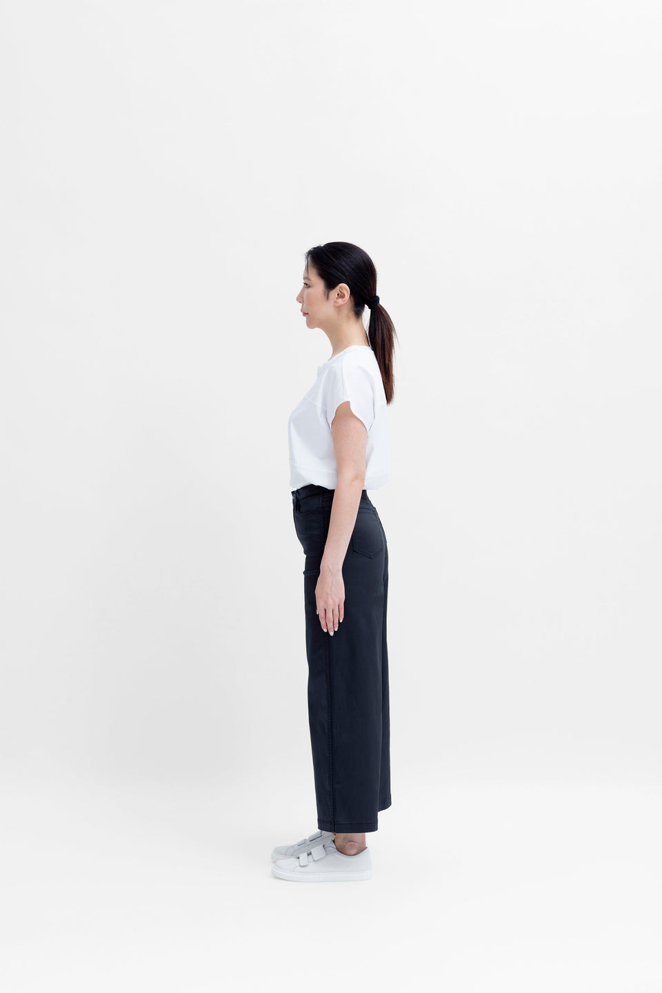 Odel Wide Leg Jean Fit Model Side COATED BLACK