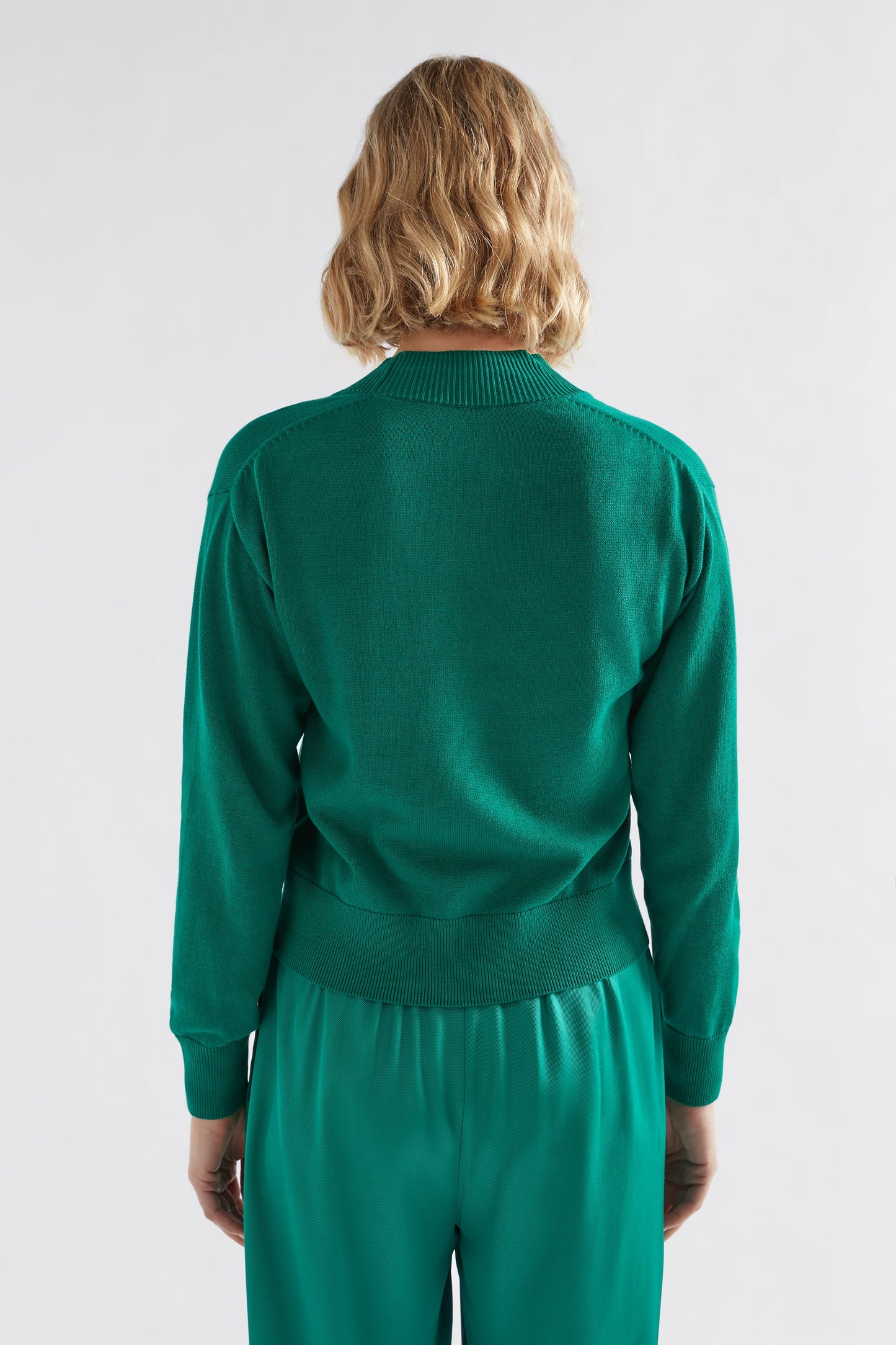Rianna Organic Cotton V-Neck Cardigan Model Back | JEWEL GREEN