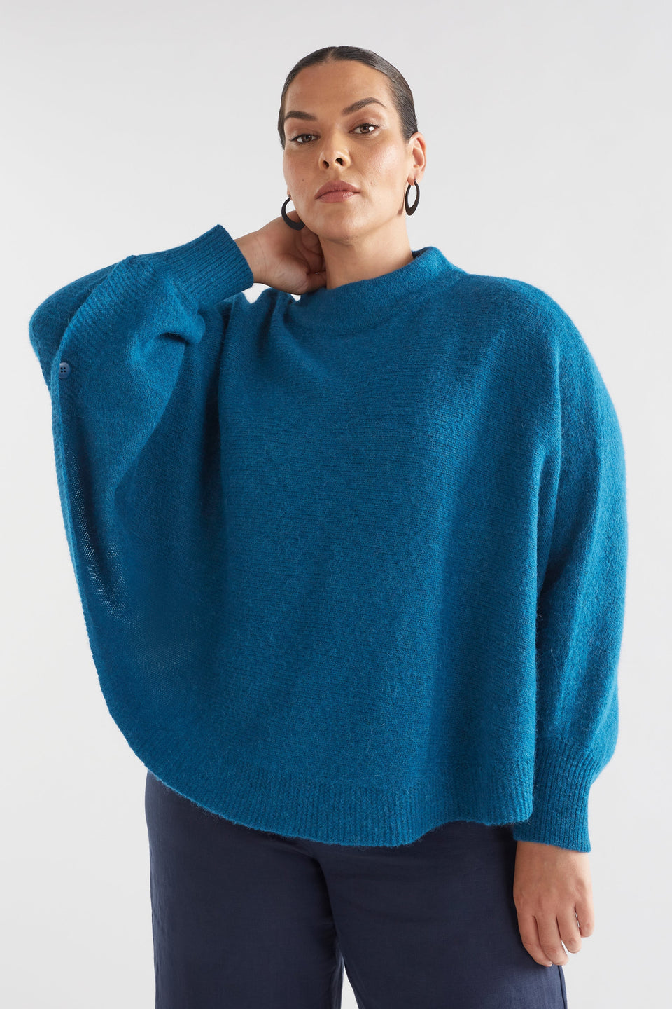 Palmen Alpaca Merino Mock Neck Sleeved Poncho Model Front | PEACOCK