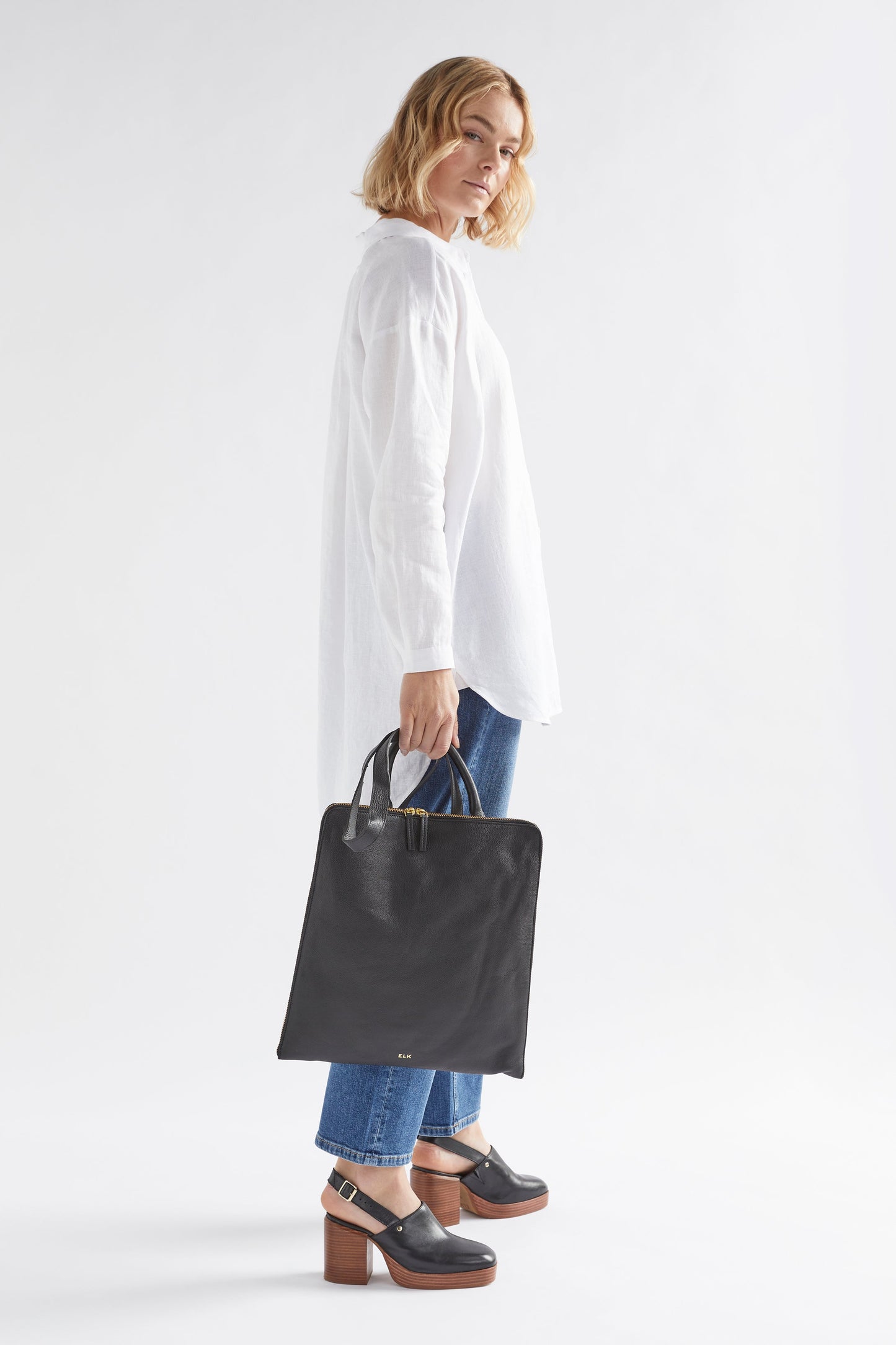 Sindal Minimalistic Leather Backpack Front as tote full body 2 BLACK