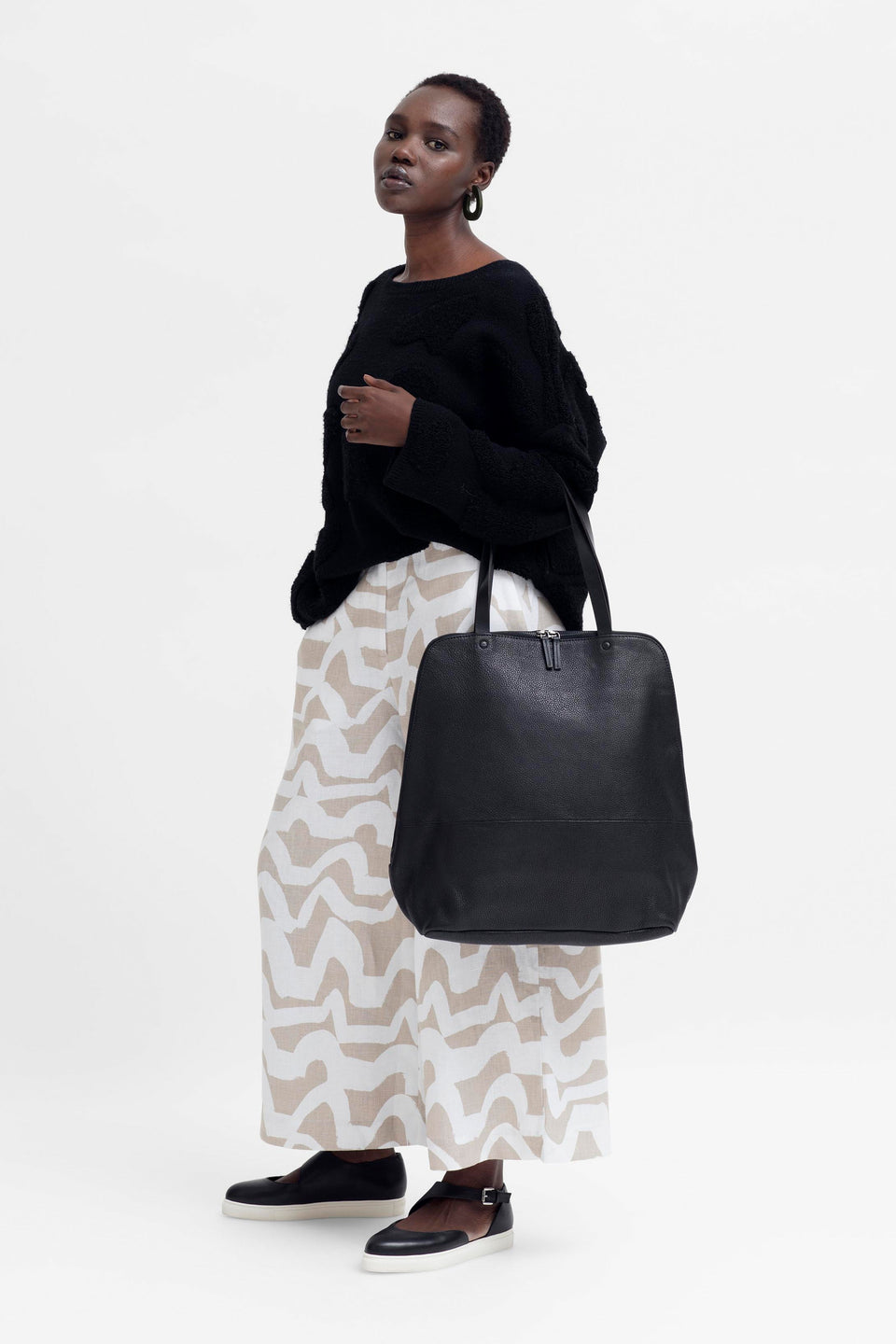 Arien Zip Up Leather Carry-All Bag Front Model  | Black